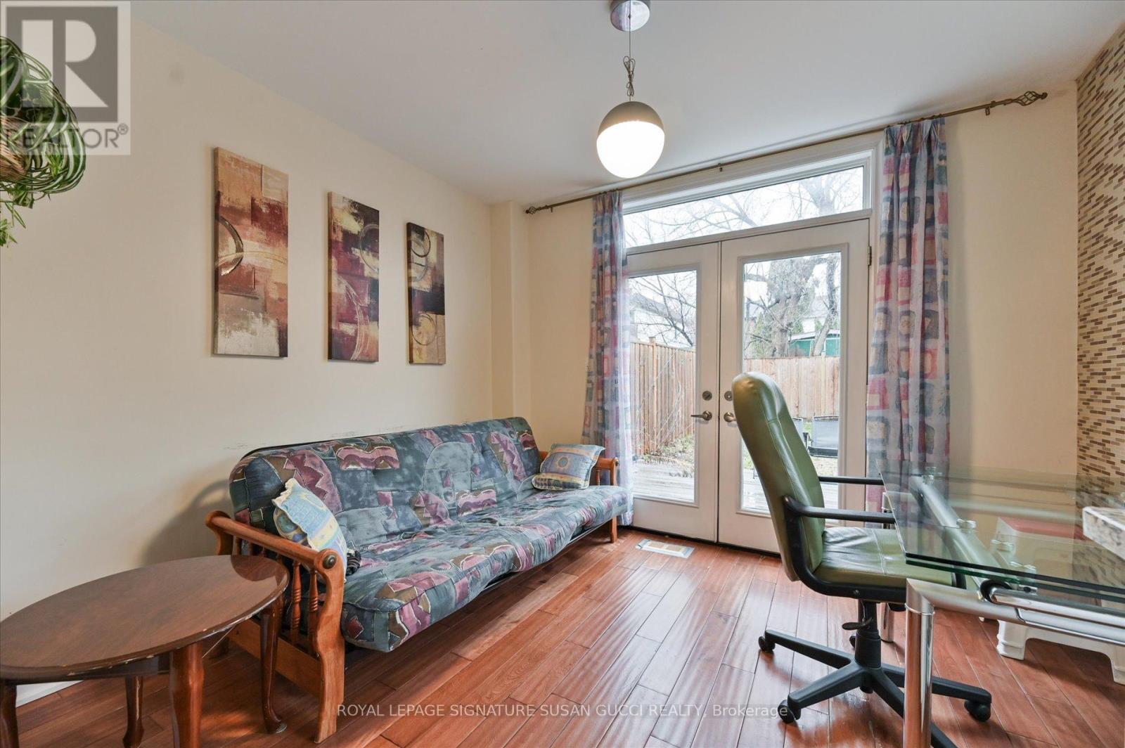 838 Sammon Avenue, Toronto, Ontario  M4C 2E8 - Photo 19 - E12947298