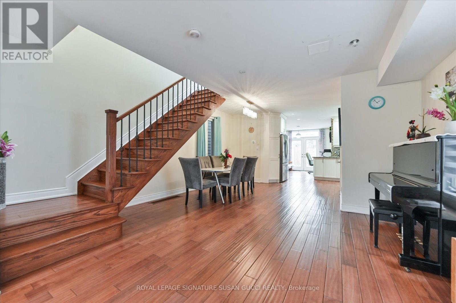 838 Sammon Avenue, Toronto, Ontario  M4C 2E8 - Photo 21 - E12947298