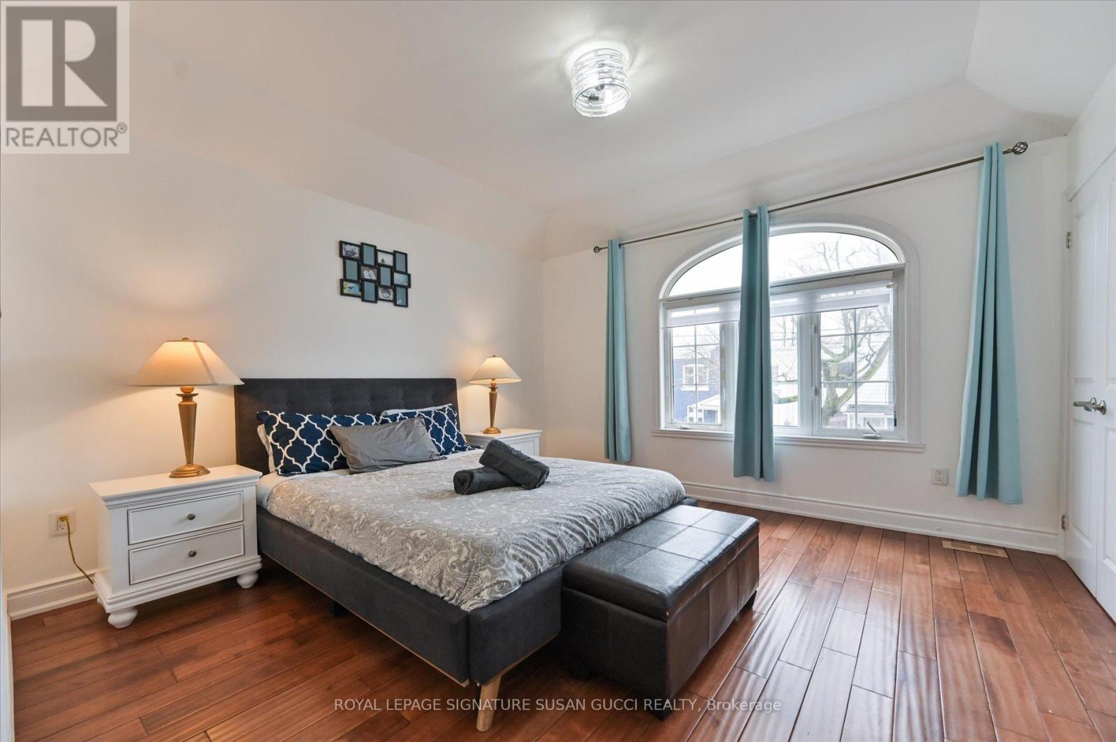 838 Sammon Avenue, Toronto, Ontario  M4C 2E8 - Photo 24 - E12947298