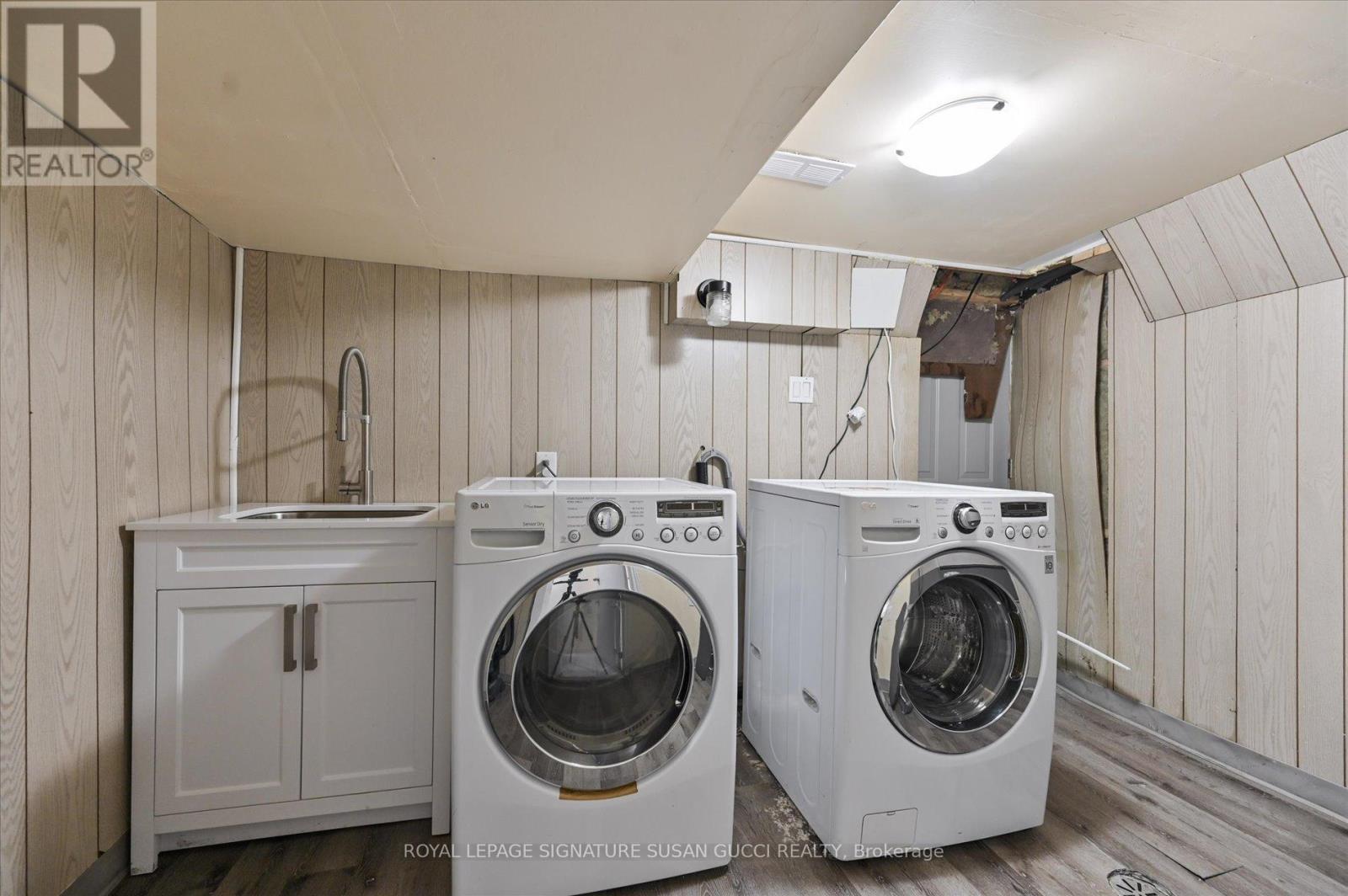 838 Sammon Avenue, Toronto, Ontario  M4C 2E8 - Photo 37 - E12947298