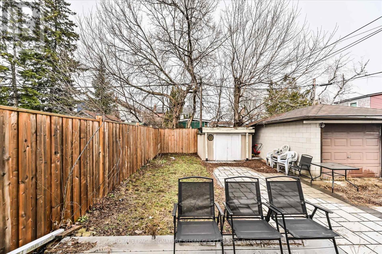 838 Sammon Avenue, Toronto, Ontario  M4C 2E8 - Photo 38 - E12947298