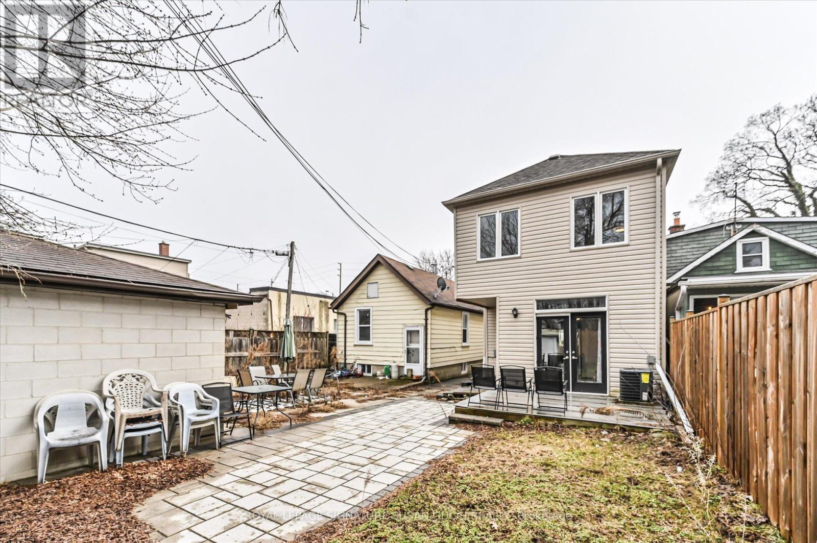 838 Sammon Avenue, Toronto, Ontario  M4C 2E8 - Photo 40 - E12947298