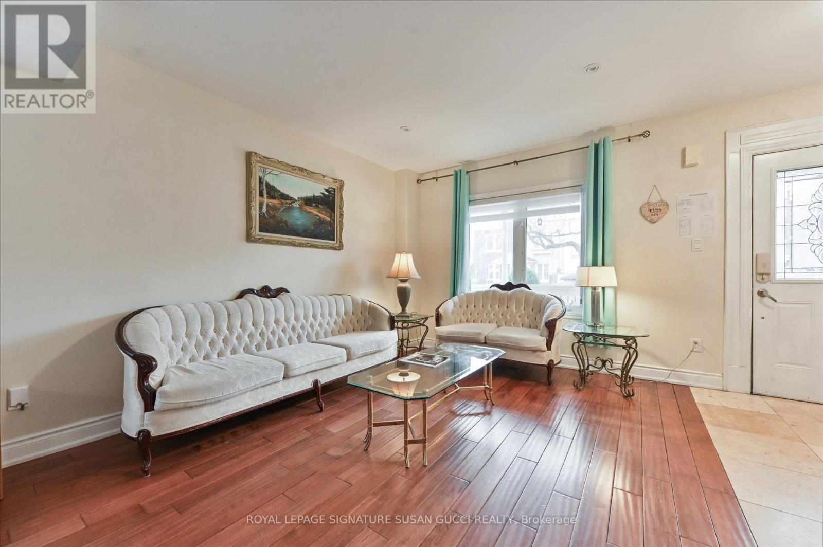 838 Sammon Avenue, Toronto, Ontario  M4C 2E8 - Photo 6 - E12947298