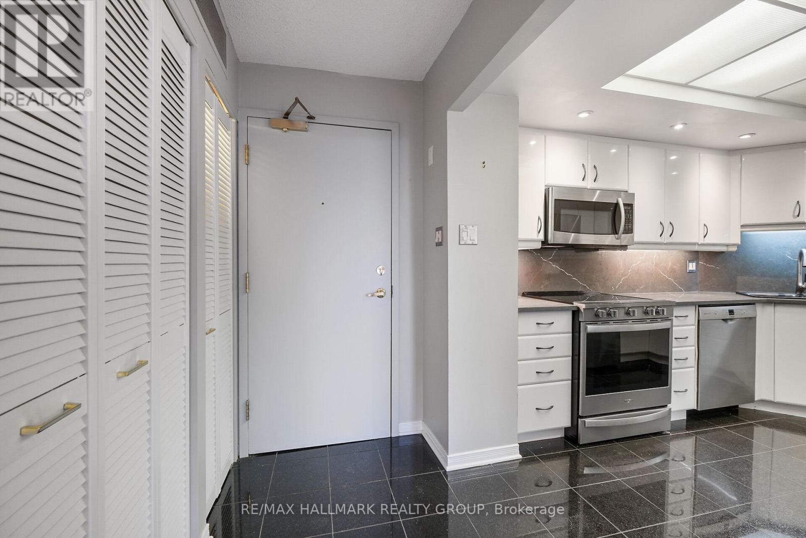 1404 - 160 George Street, Ottawa, Ontario  K1N 9M2 - Photo 11 - X12947132