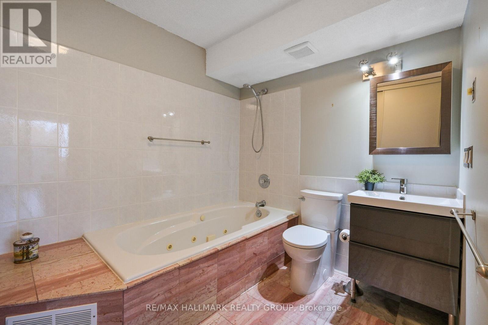 1404 - 160 George Street, Ottawa, Ontario  K1N 9M2 - Photo 45 - X12947132