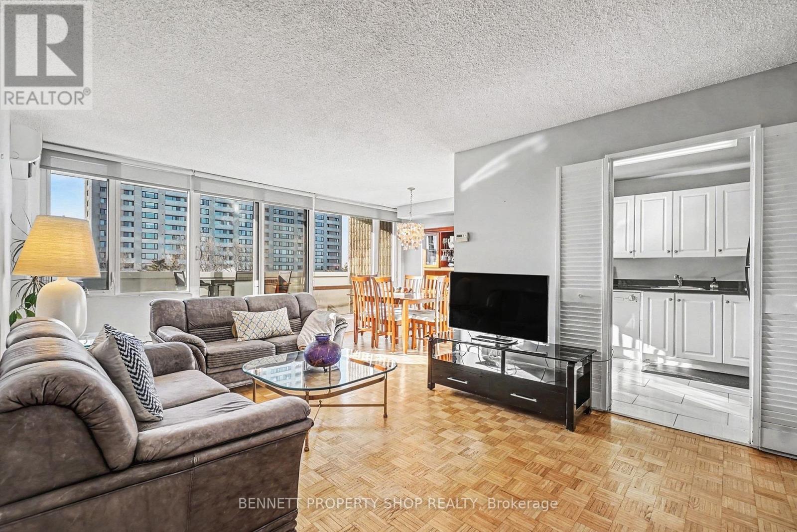 409 - 2625 Regina Street, Ottawa, Ontario  K2B 5W8 - Photo 2 - X12947214