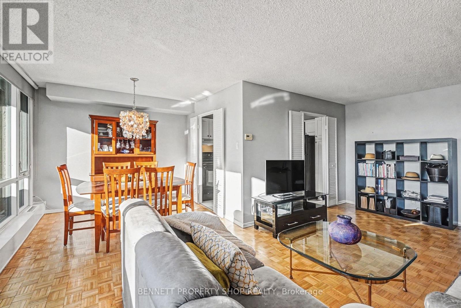 409 - 2625 Regina Street, Ottawa, Ontario  K2B 5W8 - Photo 5 - X12947214