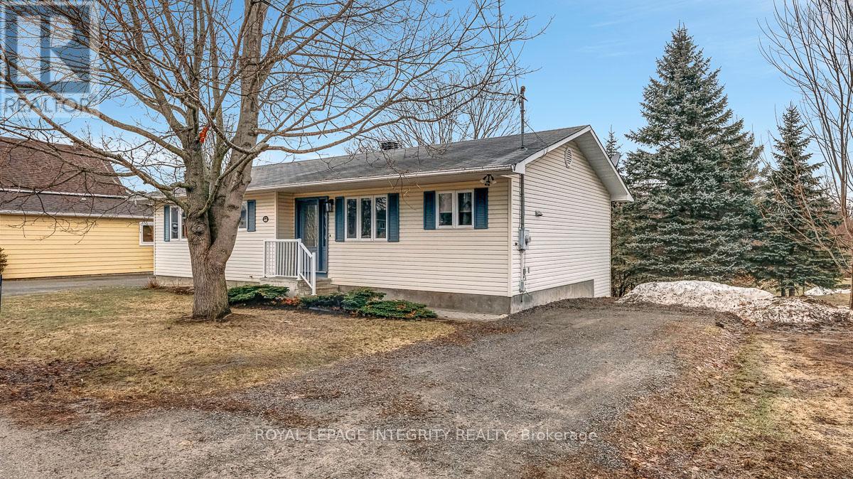 419 Brock Street E, Merrickville-Wolford, Ontario  K0G 1N0 - Photo 2 - X12947248
