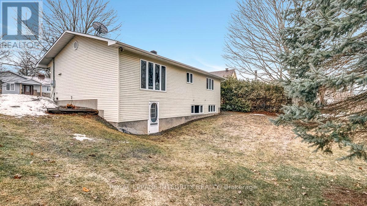 419 Brock Street E, Merrickville-Wolford, Ontario  K0G 1N0 - Photo 37 - X12947248