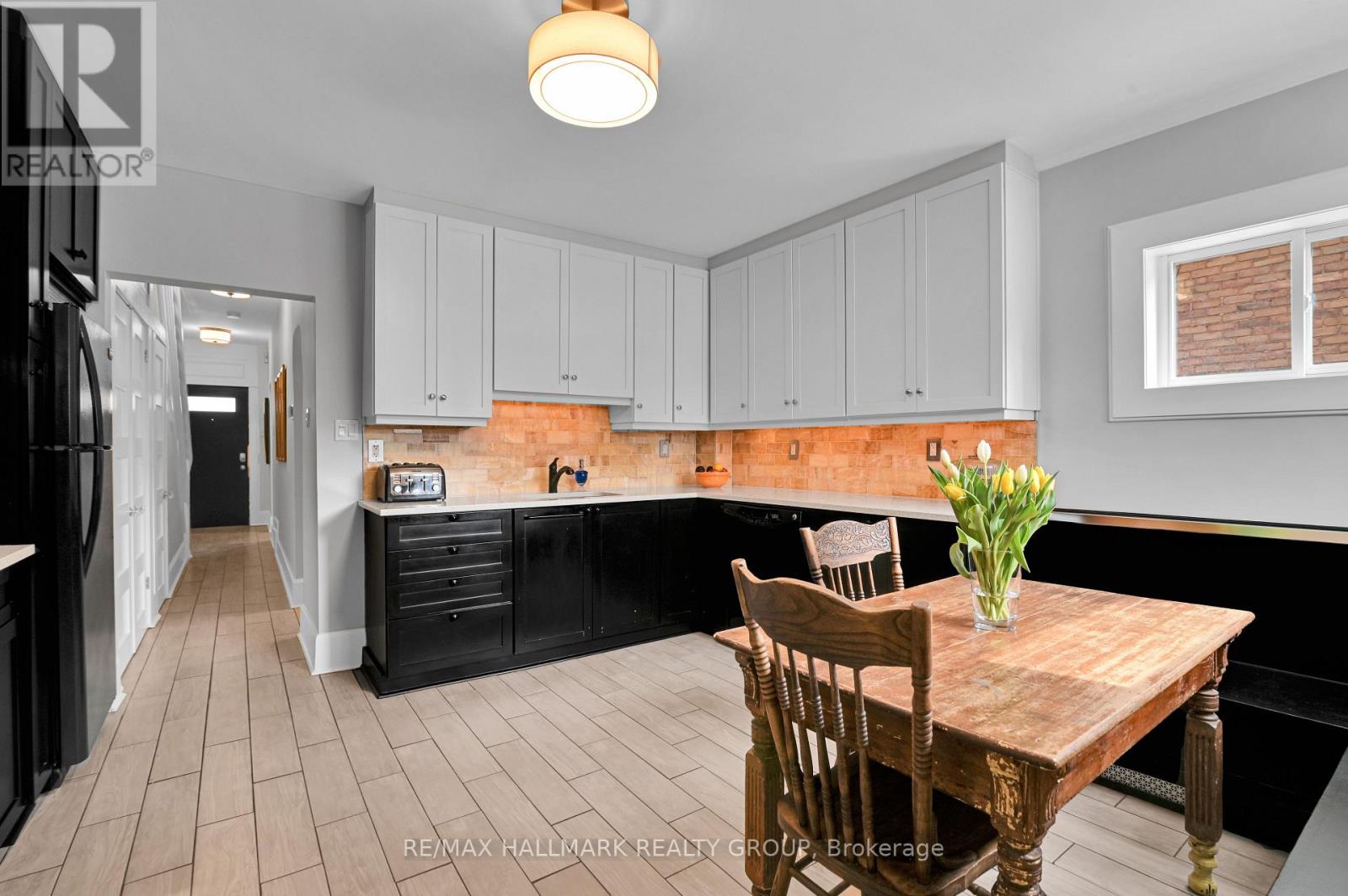 280 Flora Street, Ottawa, Ontario  K1R 5S3 - Photo 11 - X12947322