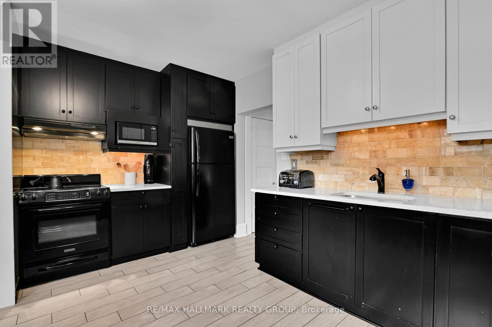 280 Flora Street, Ottawa, Ontario  K1R 5S3 - Photo 12 - X12947322