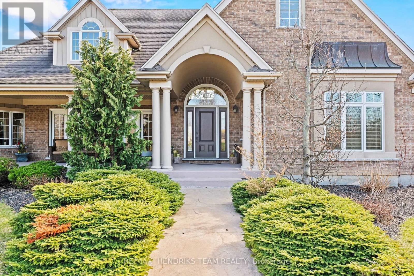 5045 Michener Road, Fort Erie, Ontario  L0S 1R0 - Photo 4 - X12947088