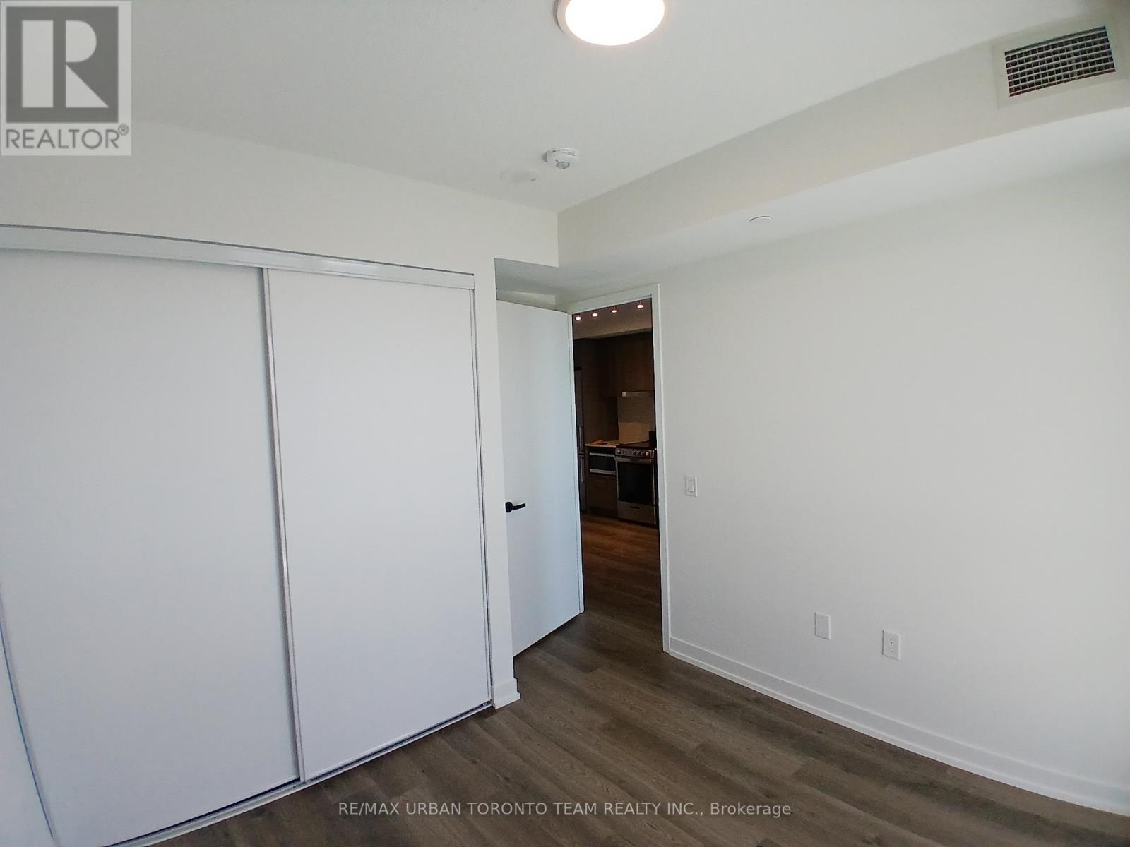 2710 - 195 Commerce Street, Vaughan, Ontario  L4K 0P9 - Photo 11 - N12947178