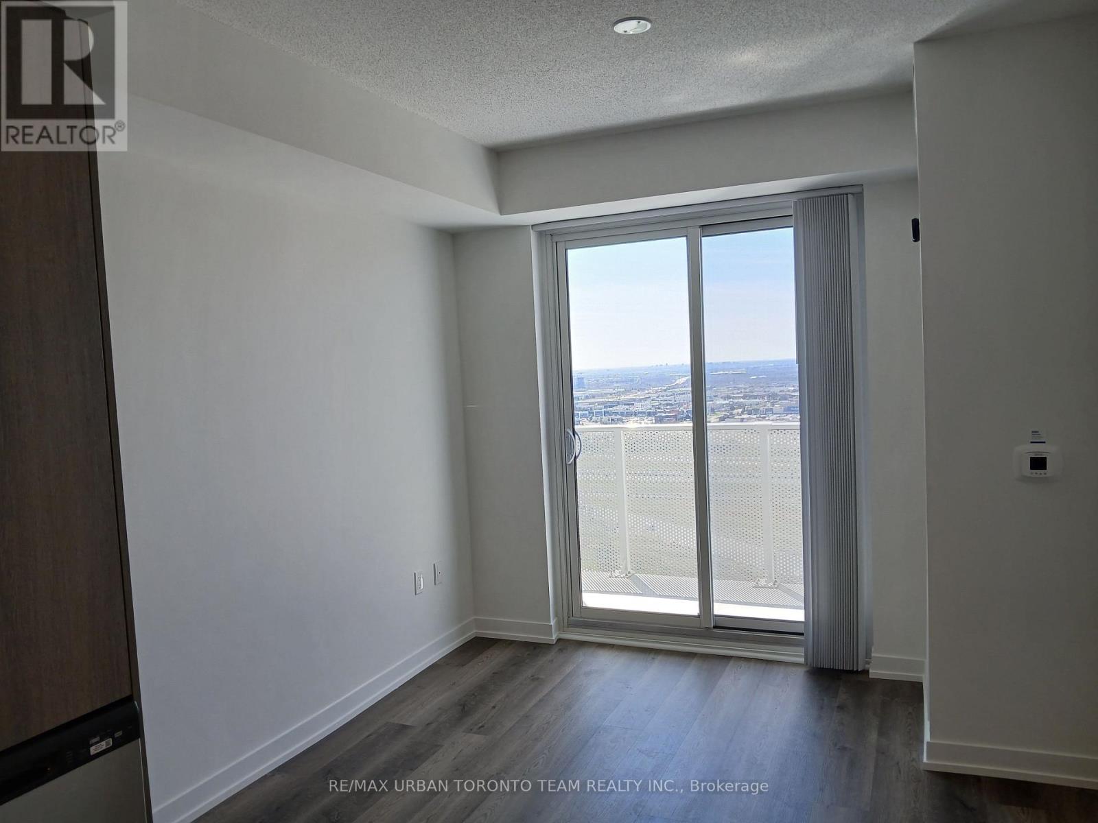 2710 - 195 Commerce Street, Vaughan, Ontario  L4K 0P9 - Photo 13 - N12947178