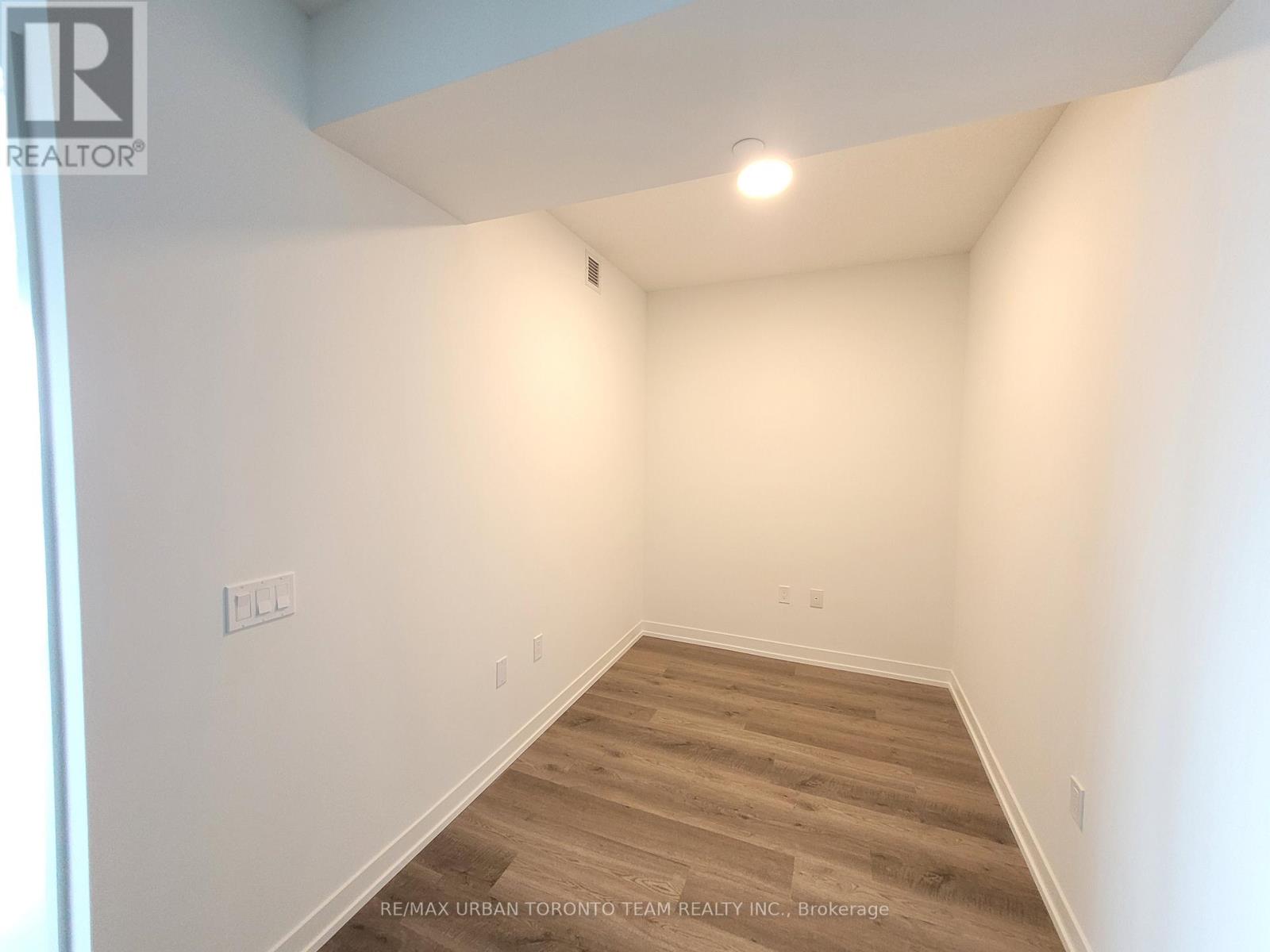 2710 - 195 Commerce Street, Vaughan, Ontario  L4K 0P9 - Photo 4 - N12947178