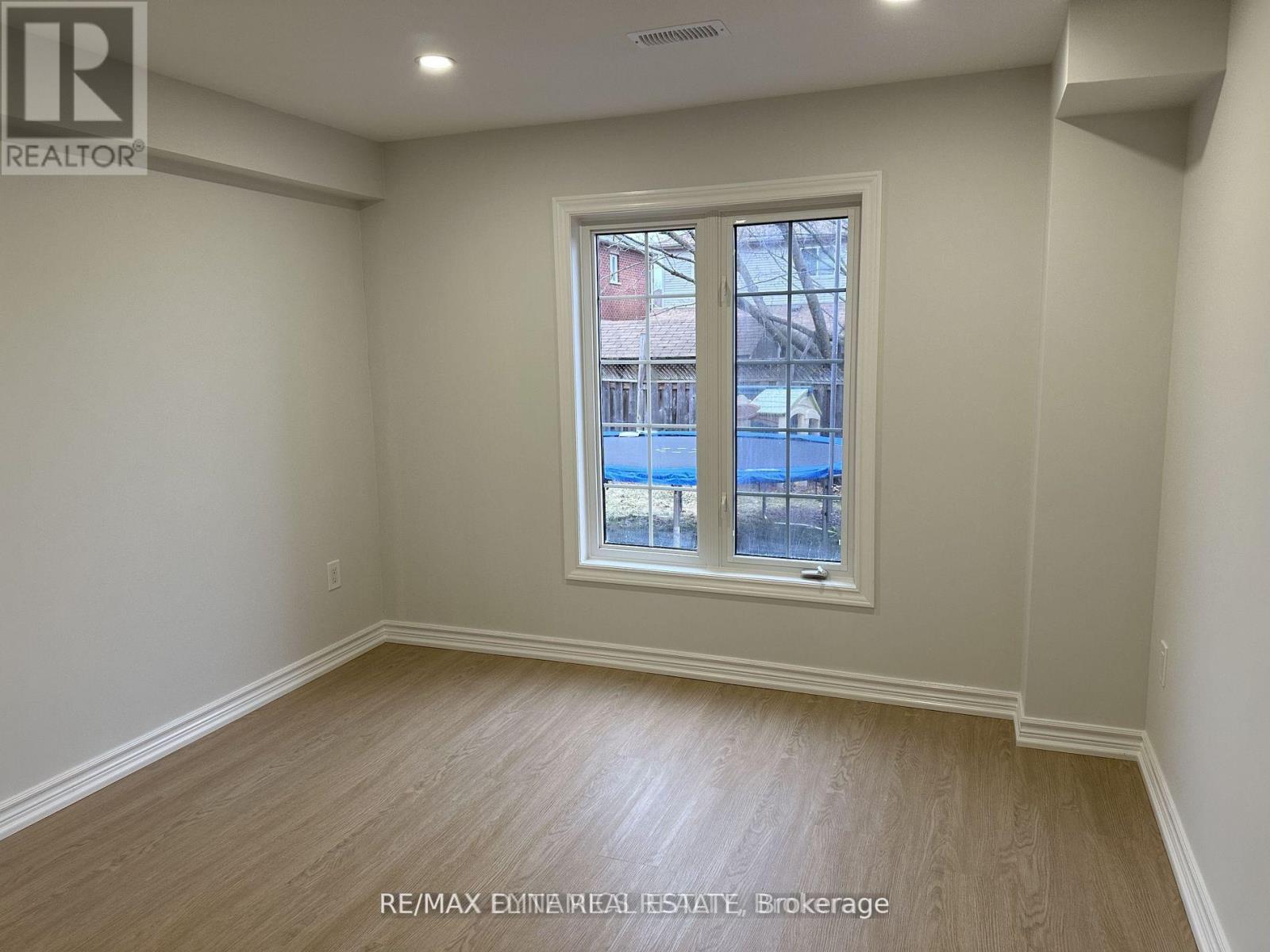 Bsmt - 59 Adams Street, Bradford West Gwillimbury, Ontario  L3Z 3E2 - Photo 3 - N12947272