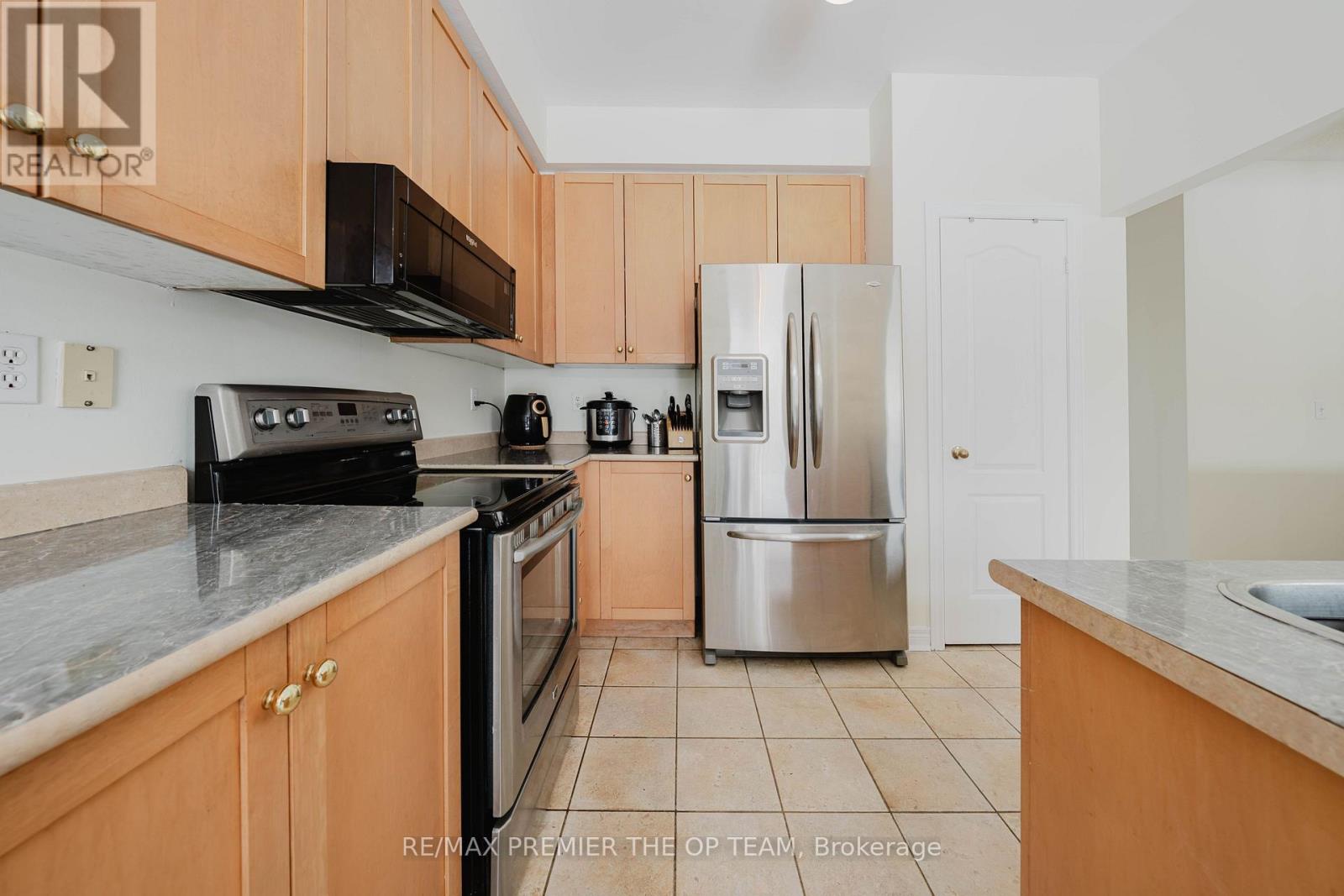 56 Wildberry Crescent, Vaughan, Ontario  L4H 2C6 - Photo 16 - N12947288