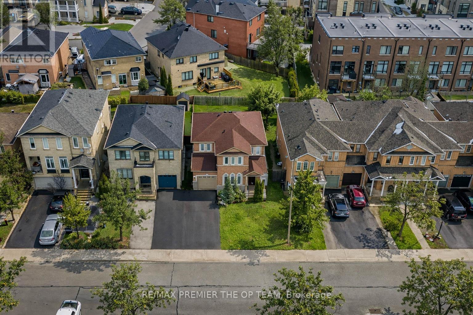 56 Wildberry Crescent, Vaughan, Ontario  L4H 2C6 - Photo 2 - N12947288