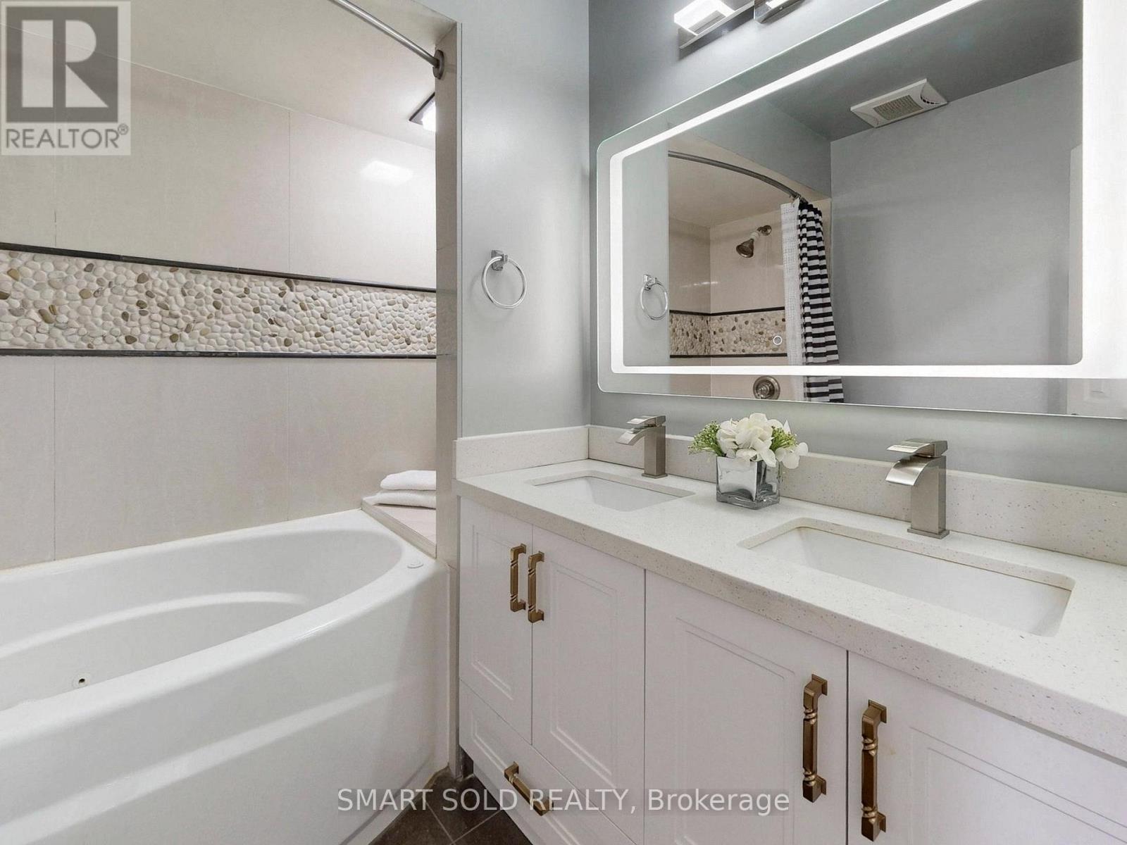 48 Patina Drive, Toronto, Ontario  M2H 1R1 - Photo 25 - C12942250