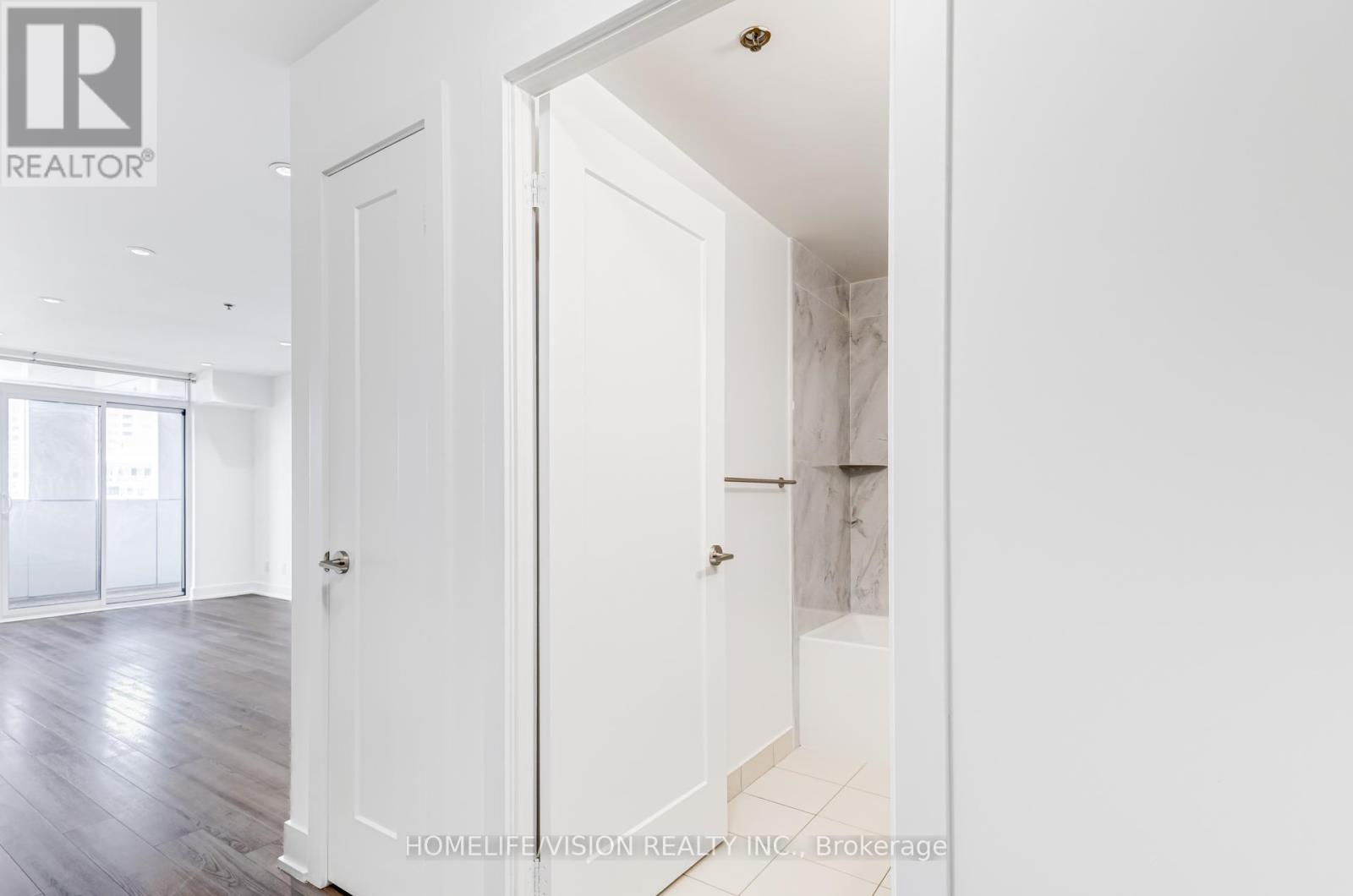 902 - 318 Richmond Street W, Toronto, Ontario  M5V 0B4 - Photo 18 - C12947148