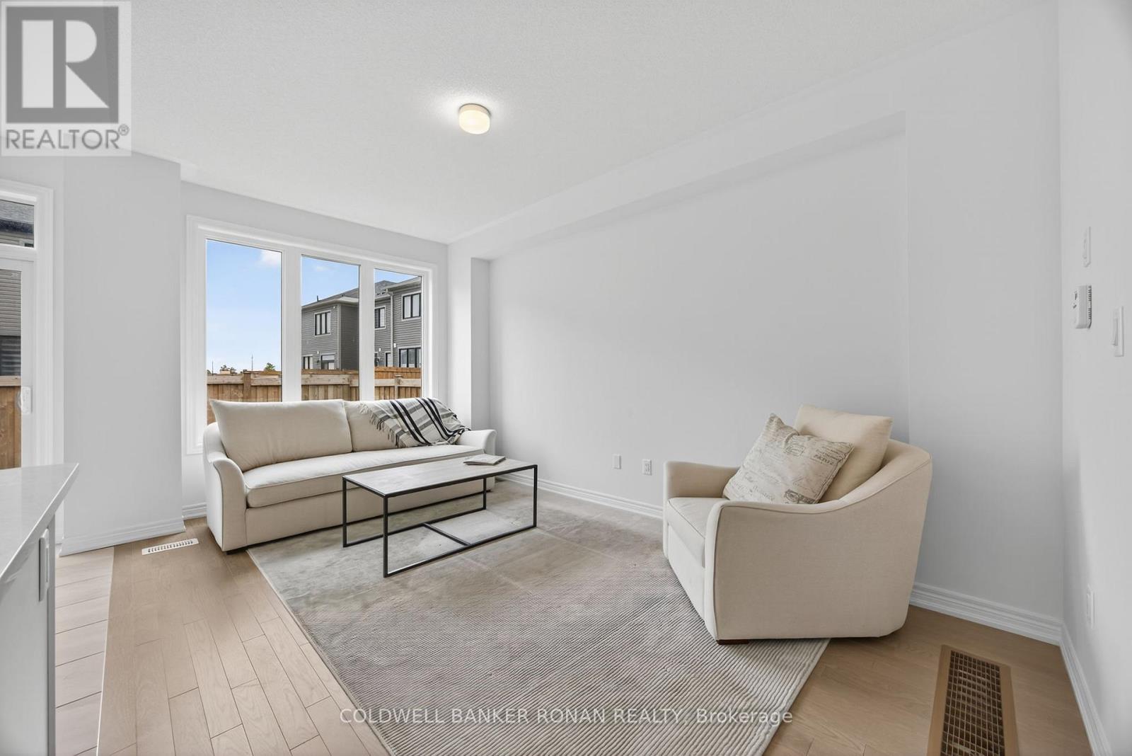 29 Milady Crescent, Barrie, Ontario  L9J 0X3 - Photo 14 - S12947066