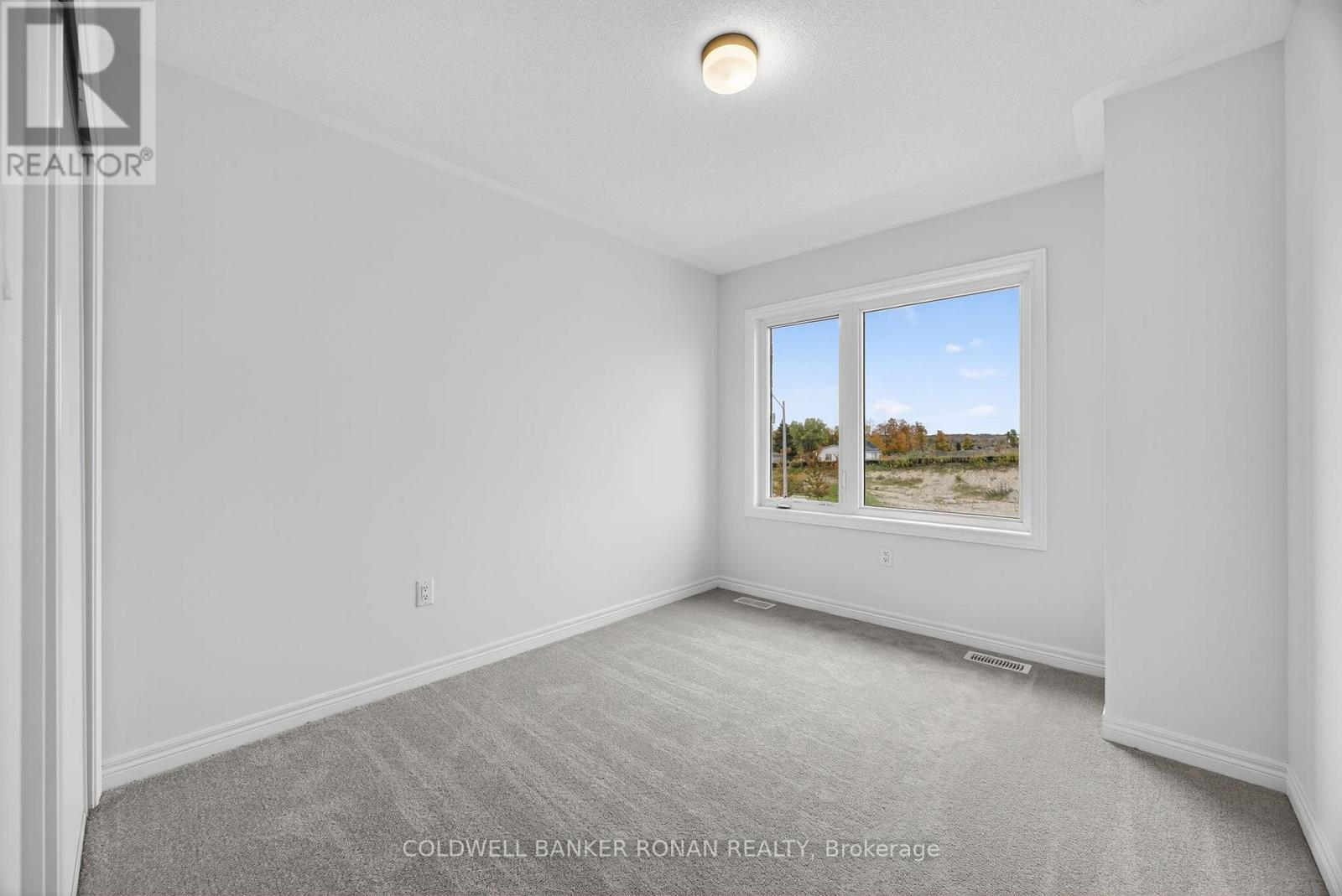 29 Milady Crescent, Barrie, Ontario  L9J 0X3 - Photo 25 - S12947066