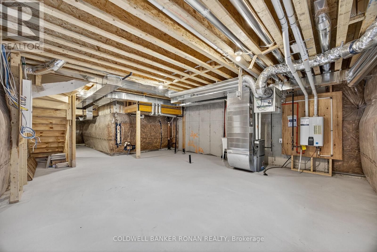 29 Milady Crescent, Barrie, Ontario  L9J 0X3 - Photo 32 - S12947066