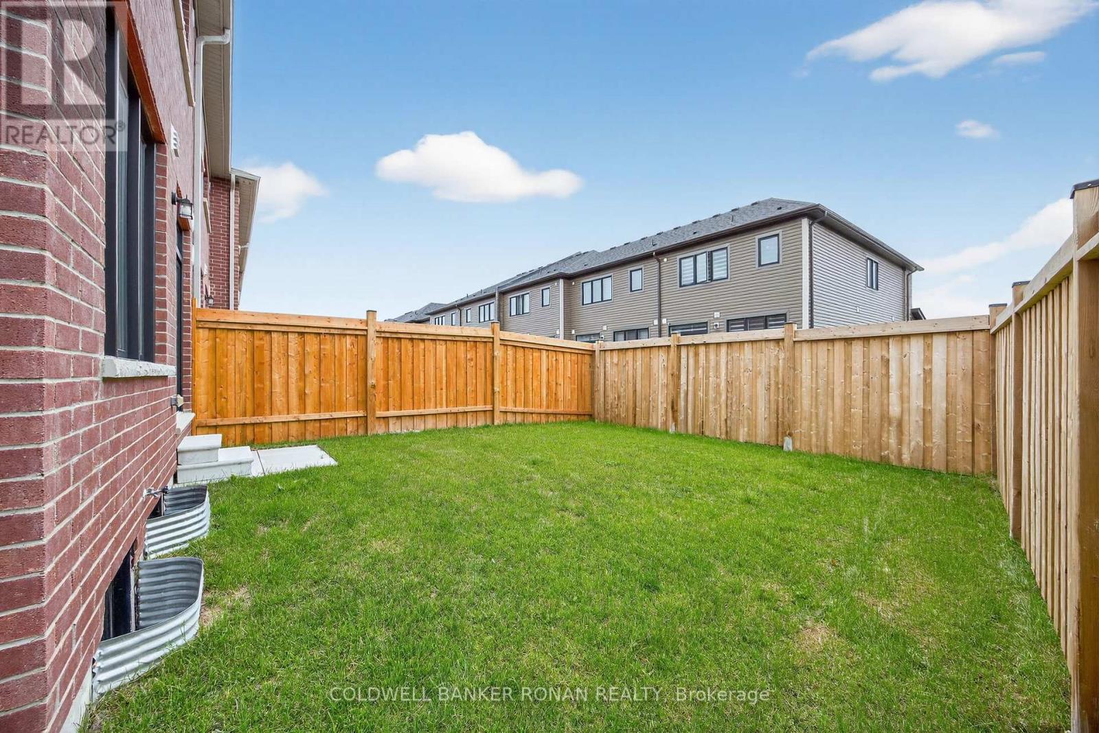 29 Milady Crescent, Barrie, Ontario  L9J 0X3 - Photo 36 - S12947066