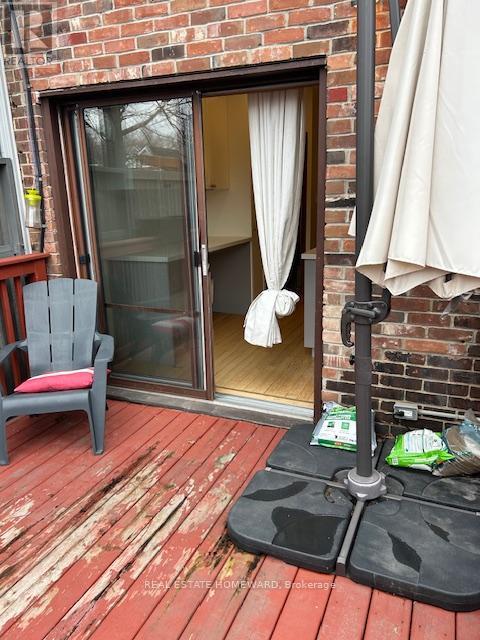 240 Lee Avenue, Toronto, Ontario  M4E 2P5 - Photo 8 - E12947326