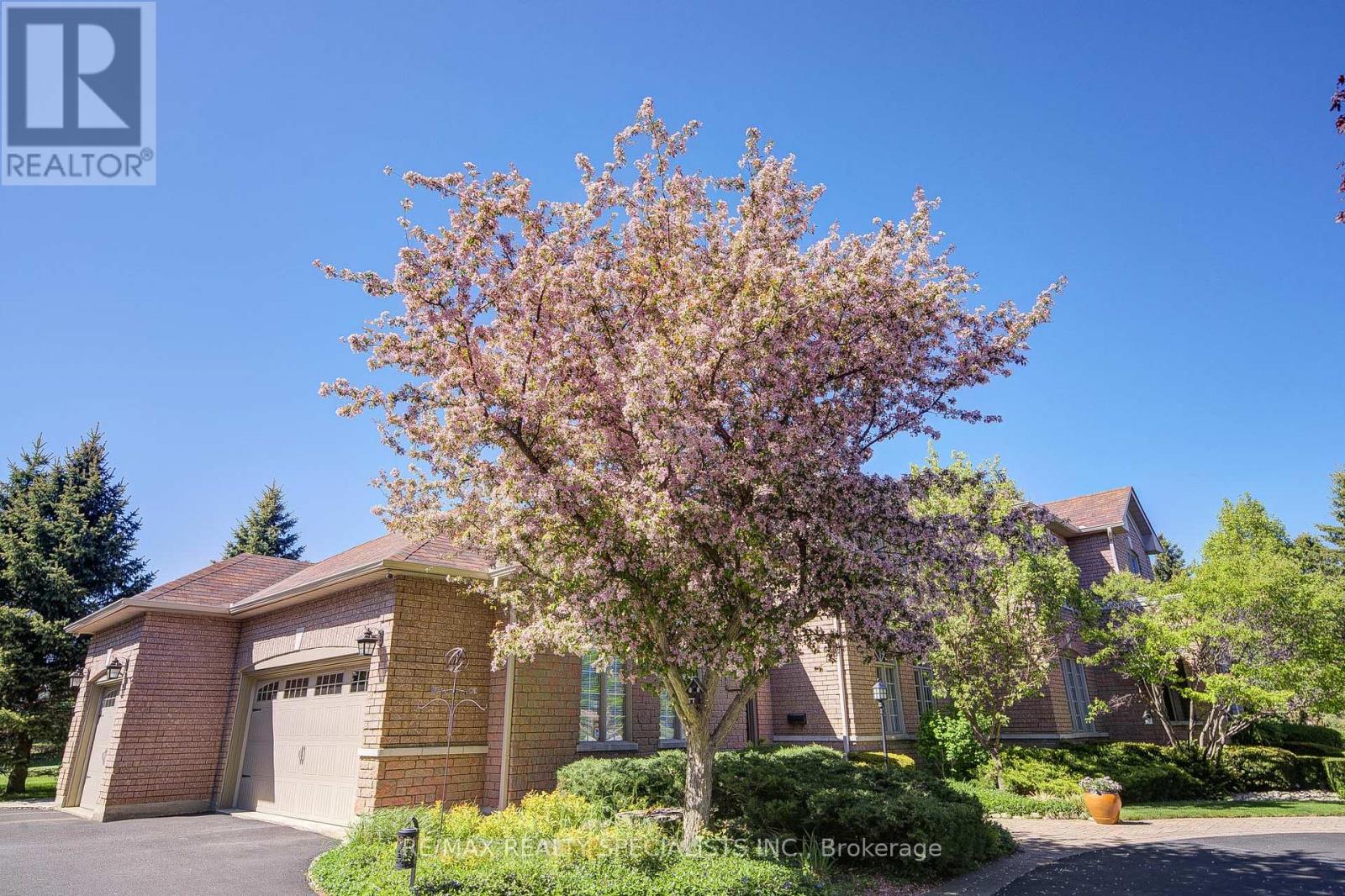 11 Bridlewood Boulevard, Halton Hills, Ontario  L0P 1H0 - Photo 10 - W12939078