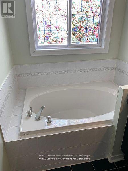 3819 Allcroft Road, Mississauga, Ontario  L5N 7E1 - Photo 25 - W12695176