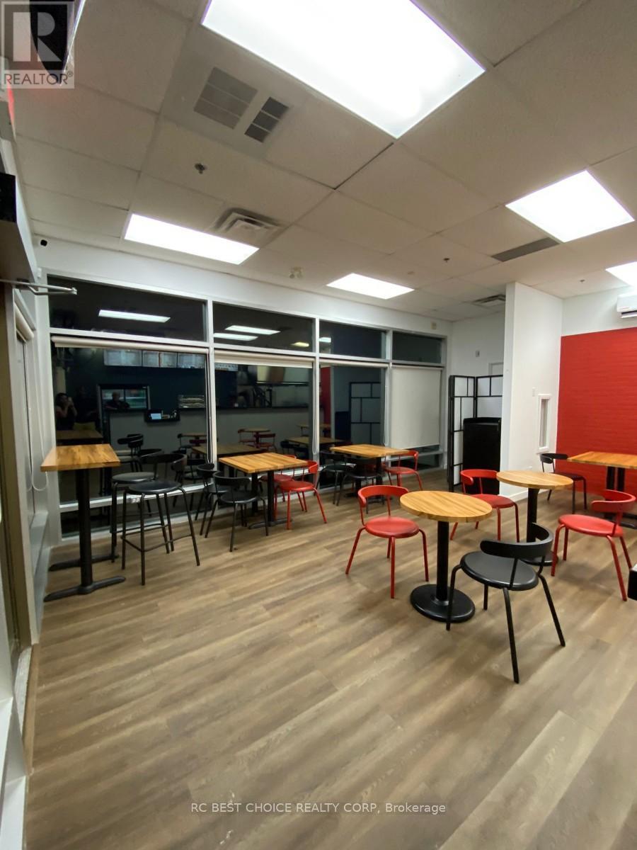 111 - 470 Bronte Street S, Milton, Ontario  L9T 2J4 - Photo 2 - W12940134