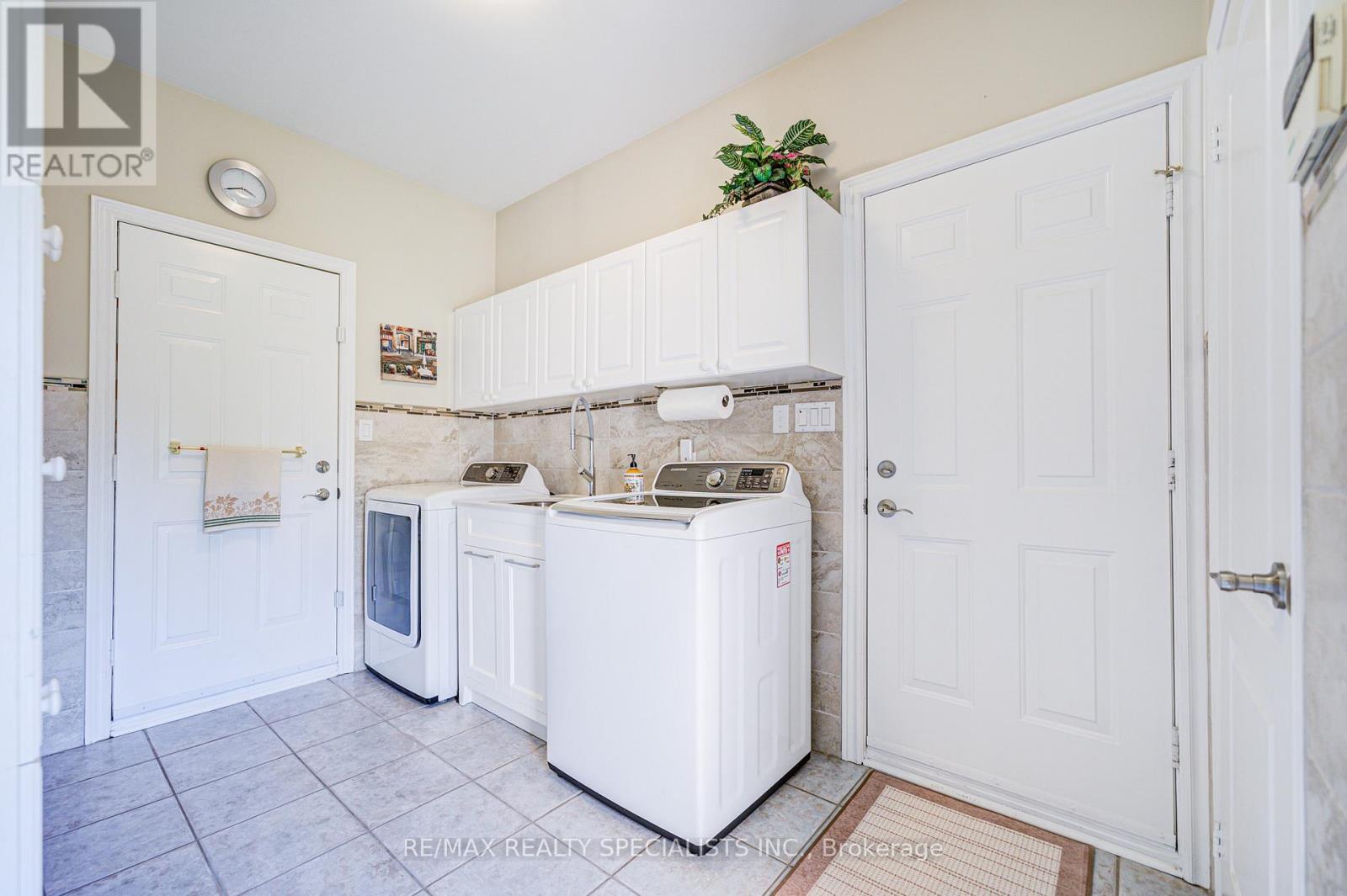 11 Bridlewood Boulevard, Halton Hills, Ontario  L0P 1H0 - Photo 25 - W12939078