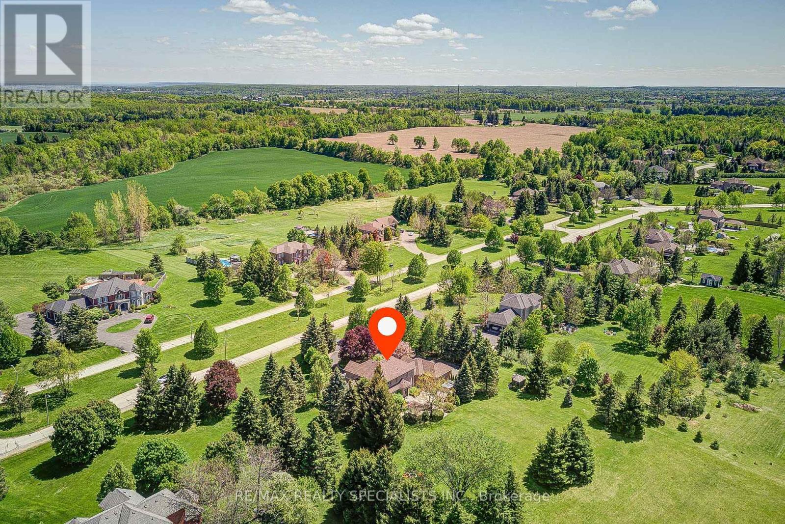 11 Bridlewood Boulevard, Halton Hills, Ontario  L0P 1H0 - Photo 5 - W12939078
