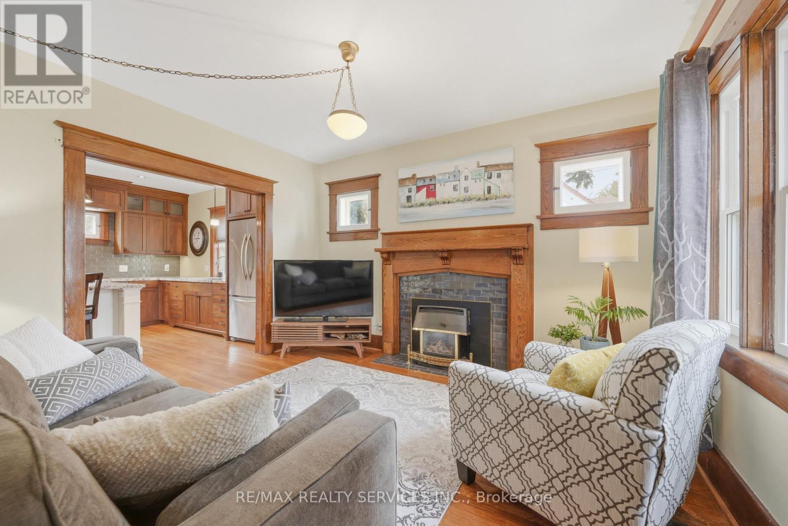 2 Maple Avenue, Caledon, Ontario  L7C 1K5 - Photo 18 - W12944958