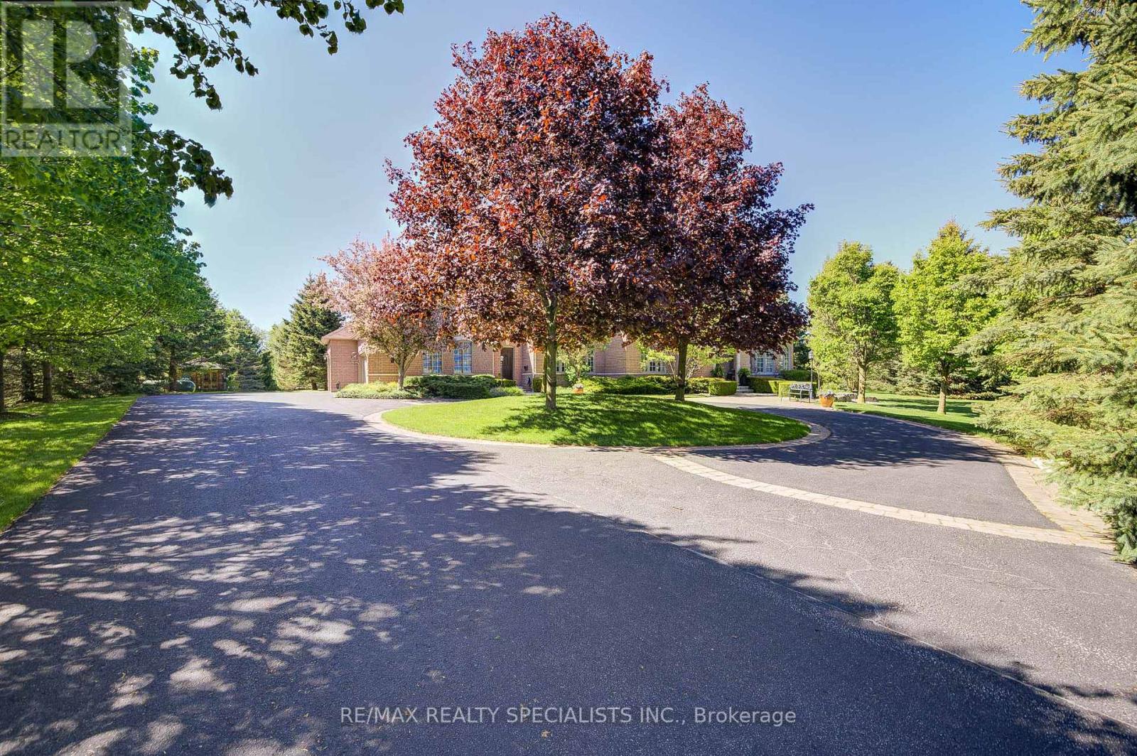 11 Bridlewood Boulevard, Halton Hills, Ontario  L0P 1H0 - Photo 6 - W12939078