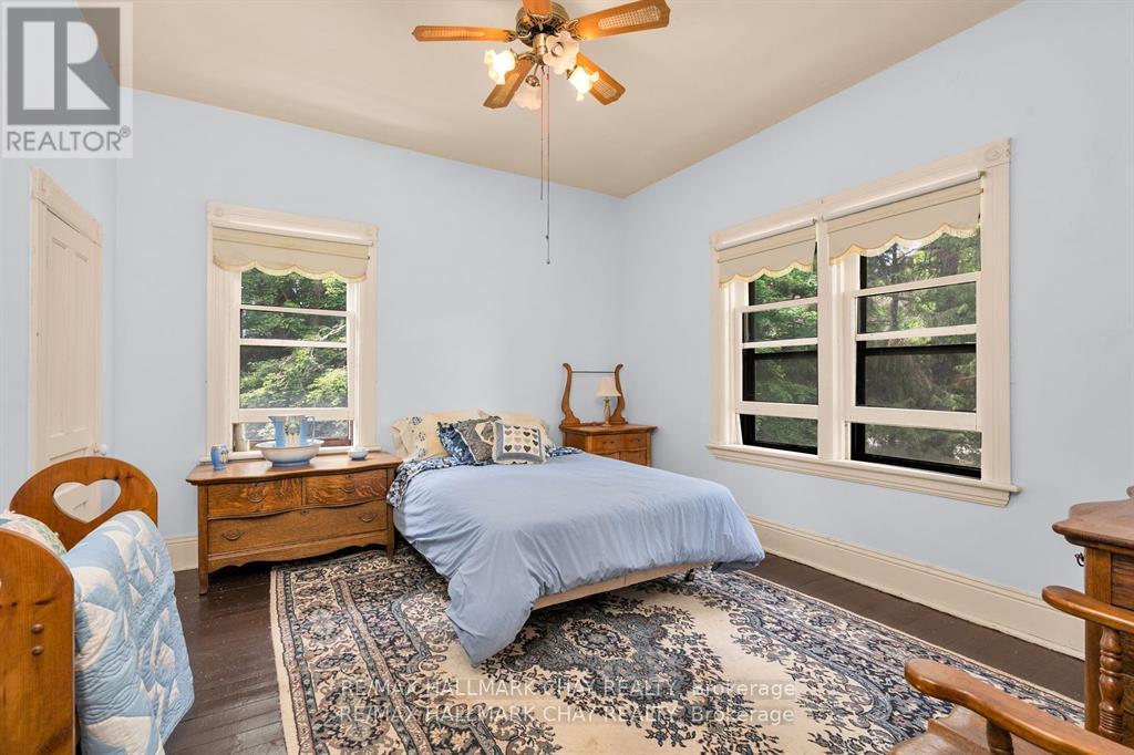 1407 Flos 8 Road W, Springwater, Ontario  L0L 1P0 - Photo 21 - S12838102