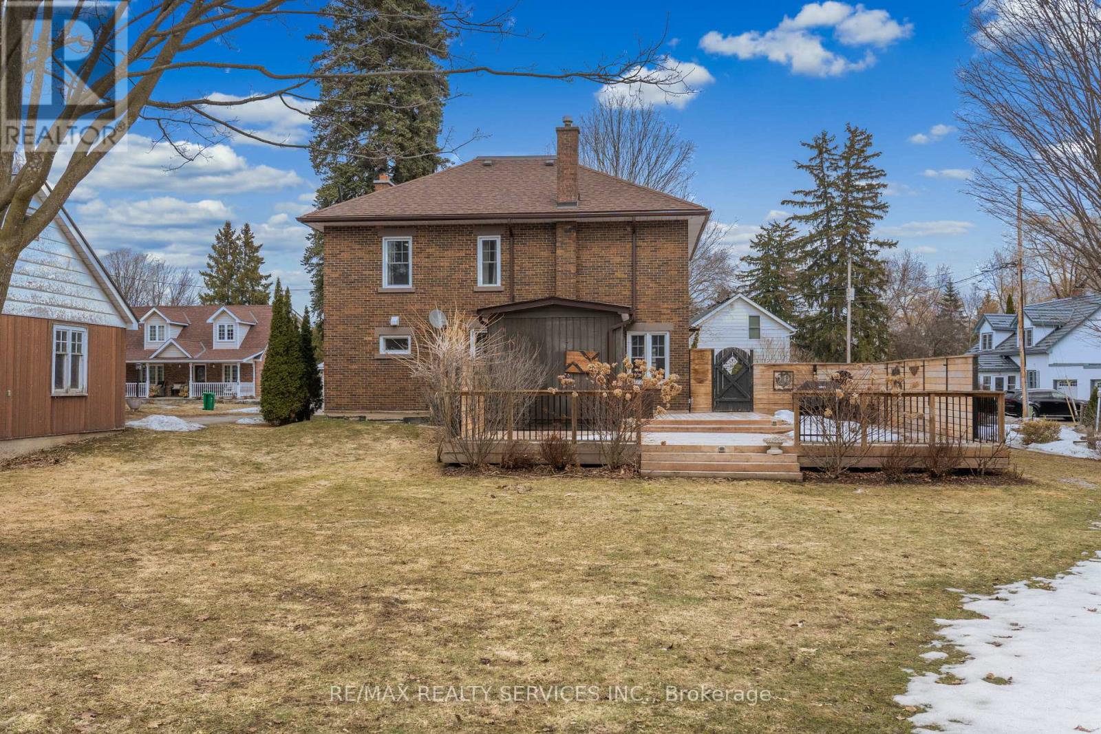 2 Maple Avenue, Caledon, Ontario  L7C 1K5 - Photo 41 - W12944958