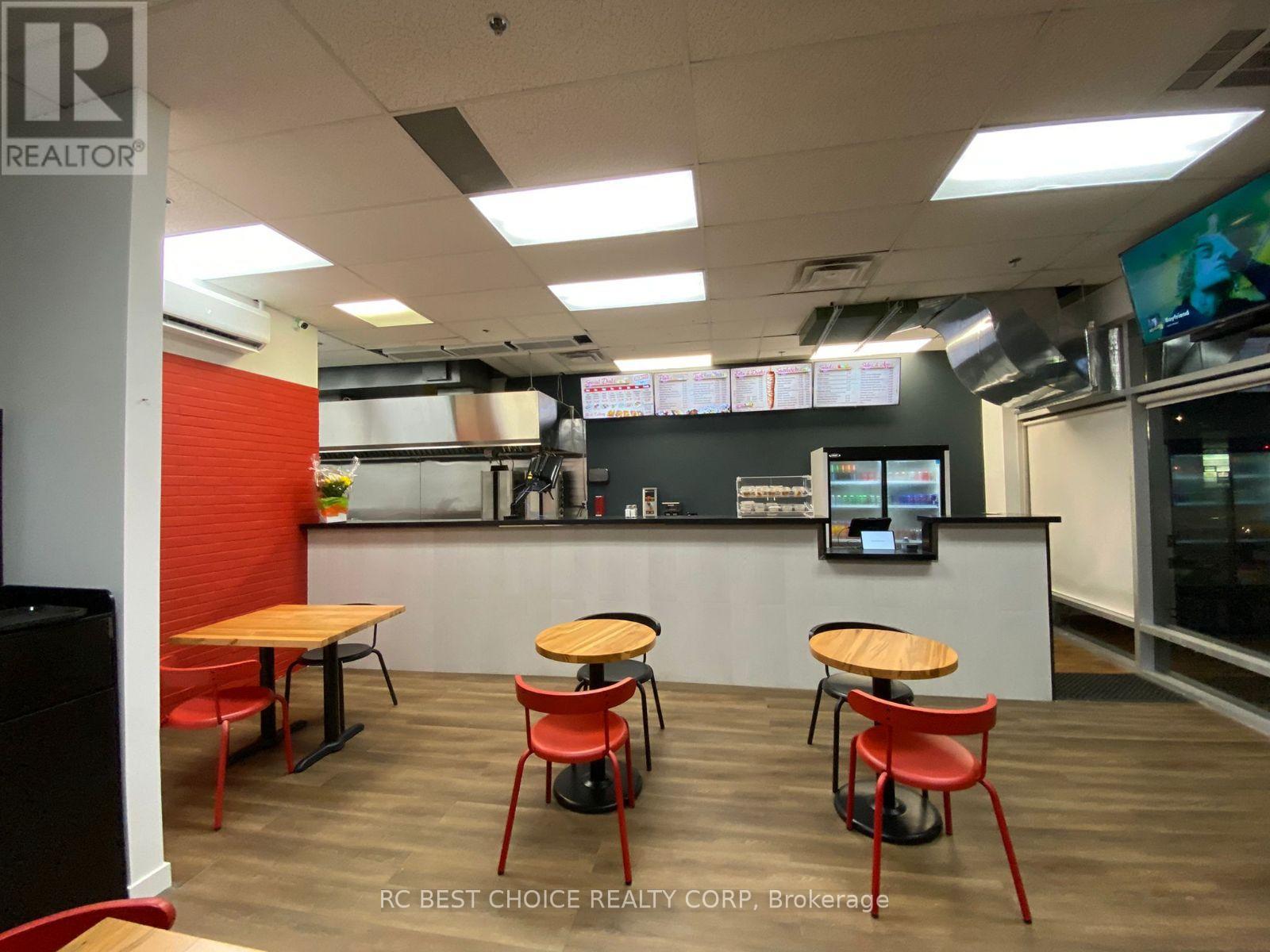 111 - 470 Bronte Street S, Milton, Ontario  L9T 2J4 - Photo 3 - W12940134