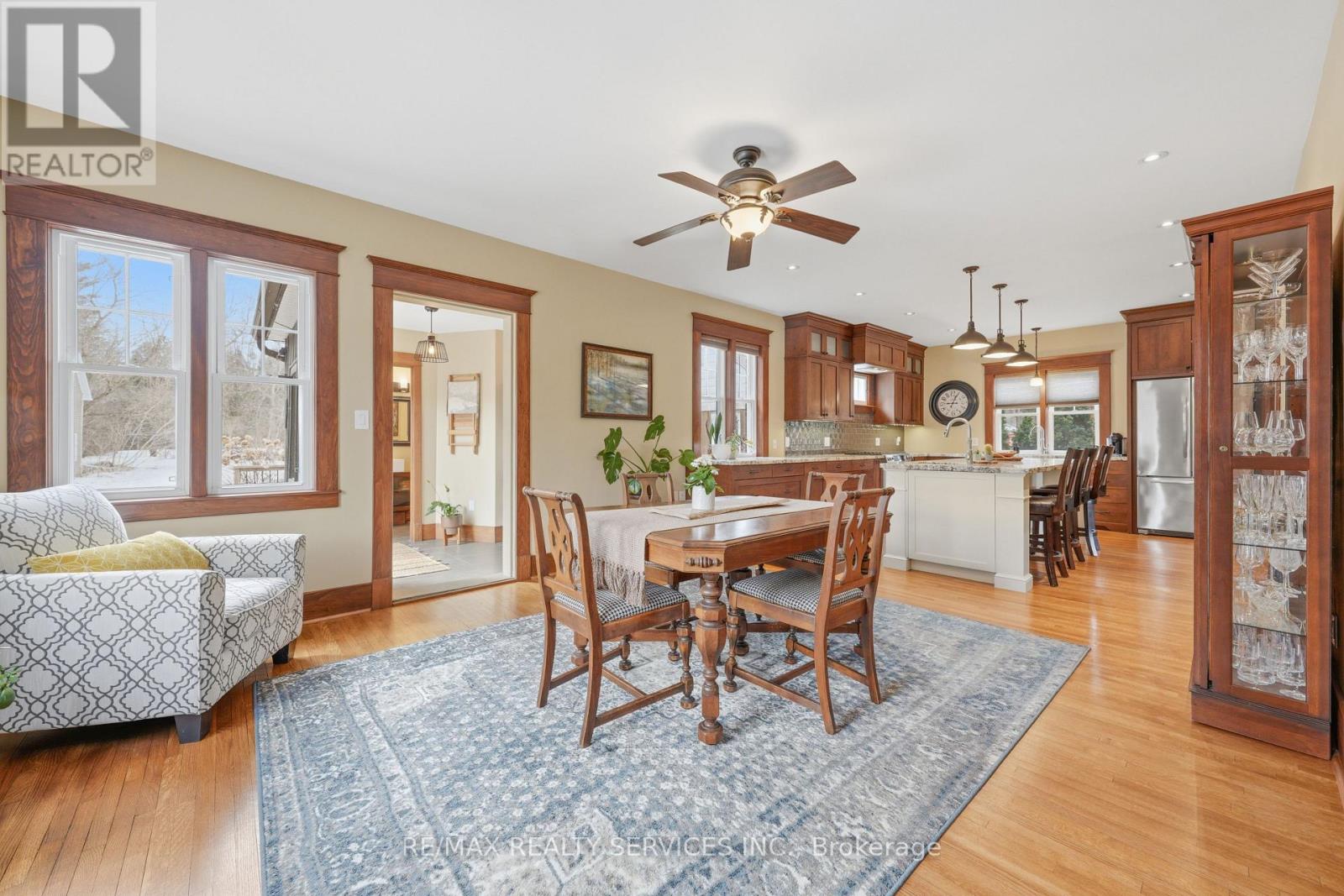 2 Maple Avenue, Caledon, Ontario  L7C 1K5 - Photo 9 - W12944958