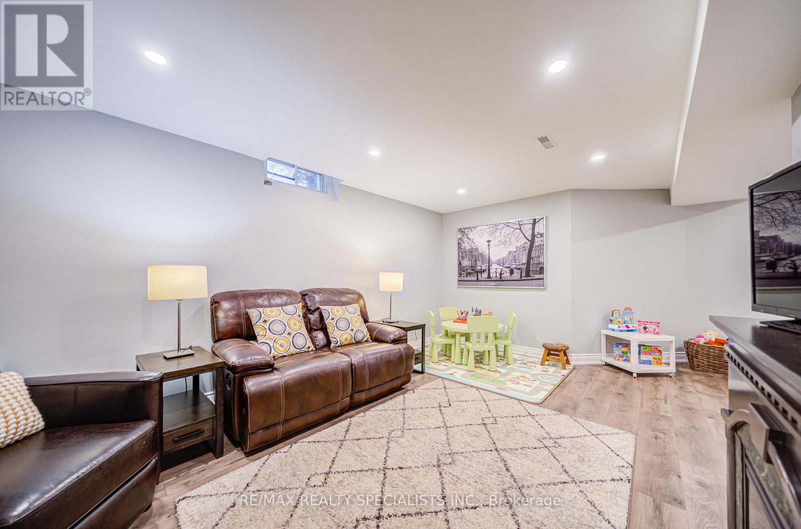 11 Bridlewood Boulevard, Halton Hills, Ontario  L0P 1H0 - Photo 41 - W12939078