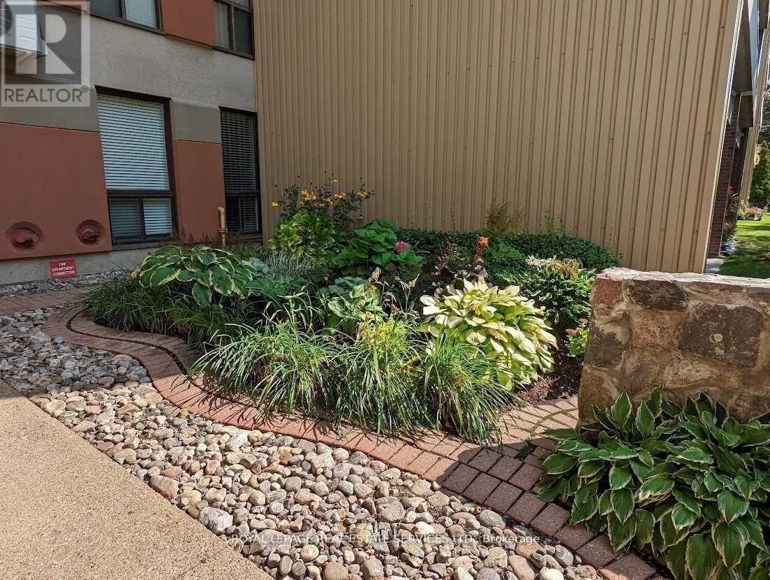 1104 - 965 Inverhouse Drive, Mississauga, Ontario  L5J 4B4 - Photo 47 - W12946422