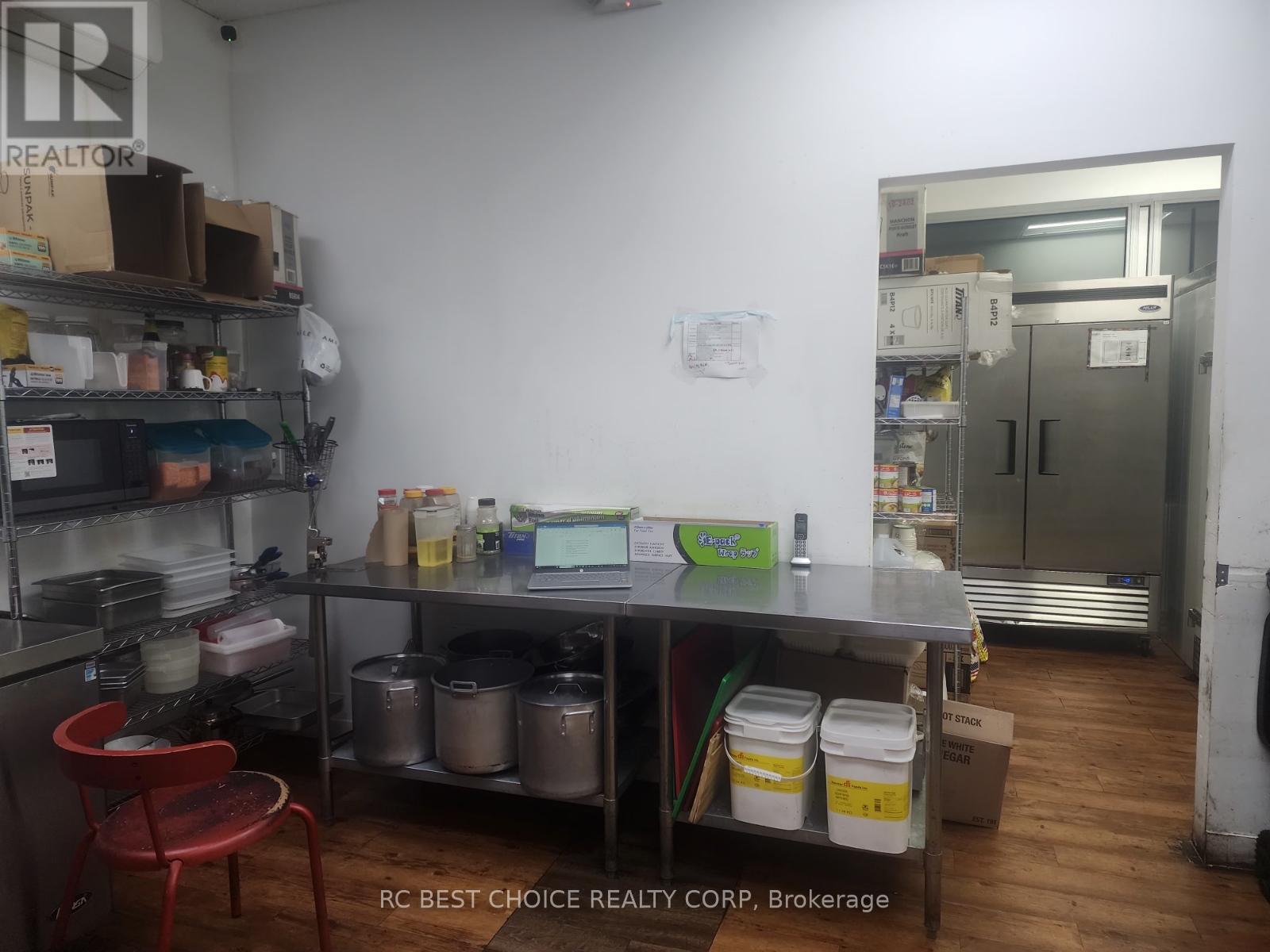 111 - 470 Bronte Street S, Milton, Ontario  L9T 2J4 - Photo 10 - W12940134