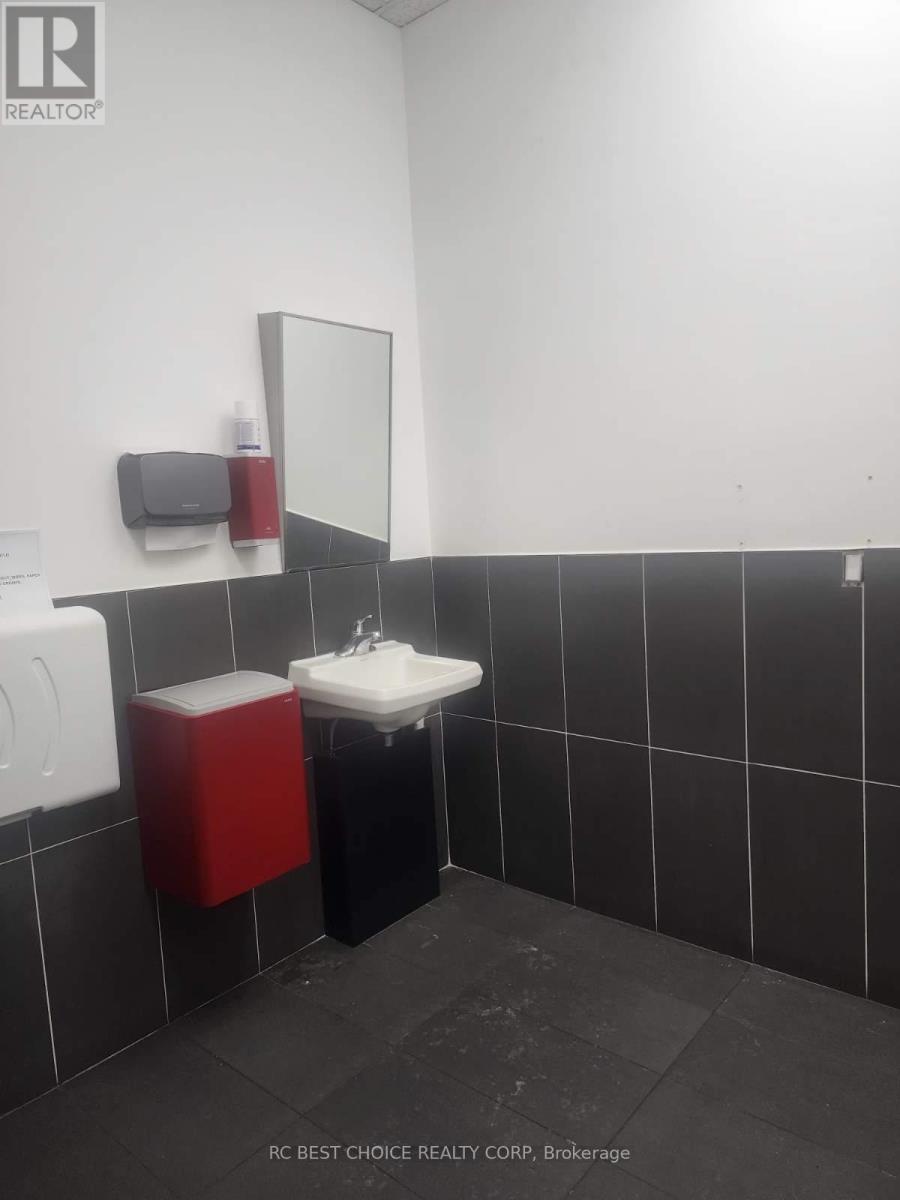 111 - 470 Bronte Street S, Milton, Ontario  L9T 2J4 - Photo 14 - W12940134