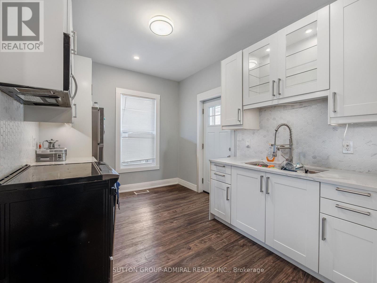 76 Grey Street, Brantford, Ontario  N3T 2T5 - Photo 4 - X12837722