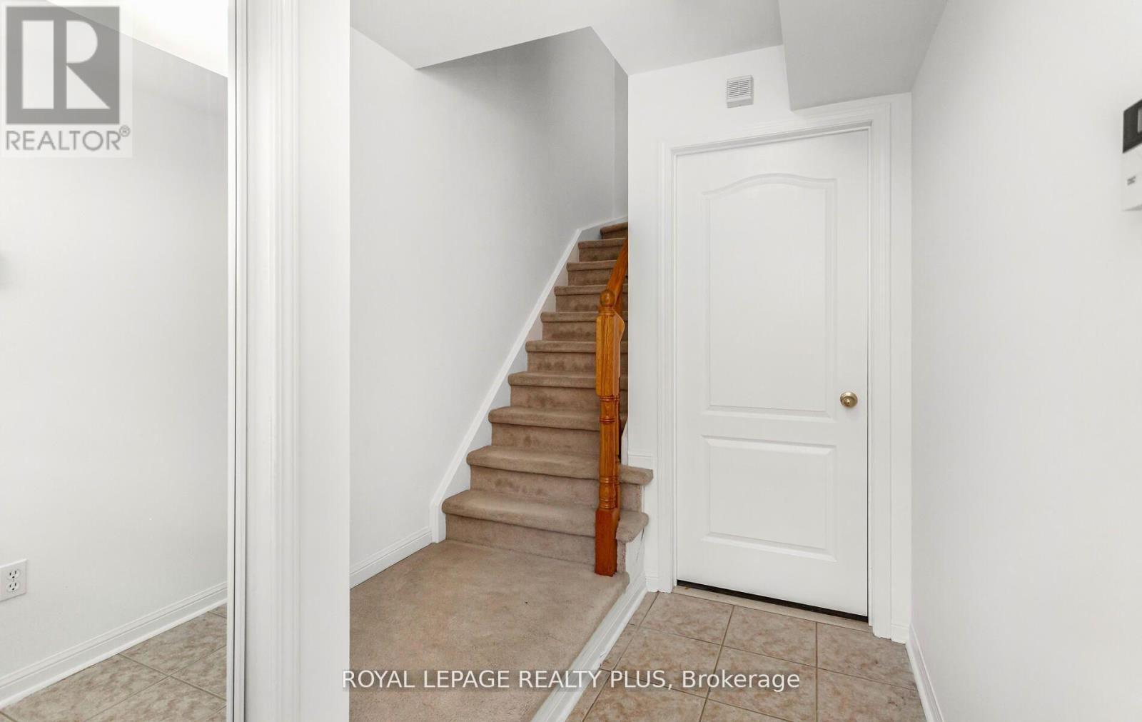 267 - 3030 Breakwater Court, Mississauga, Ontario  L5B 4P1 - Photo 3 - W12947078