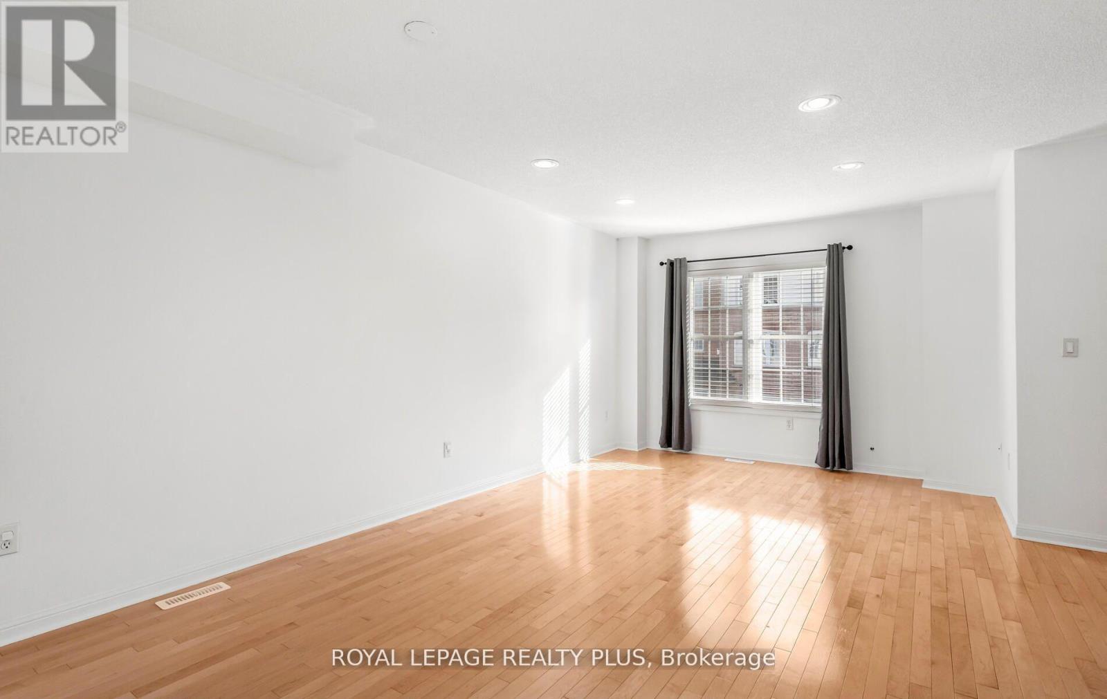 267 - 3030 Breakwater Court, Mississauga, Ontario  L5B 4P1 - Photo 4 - W12947078