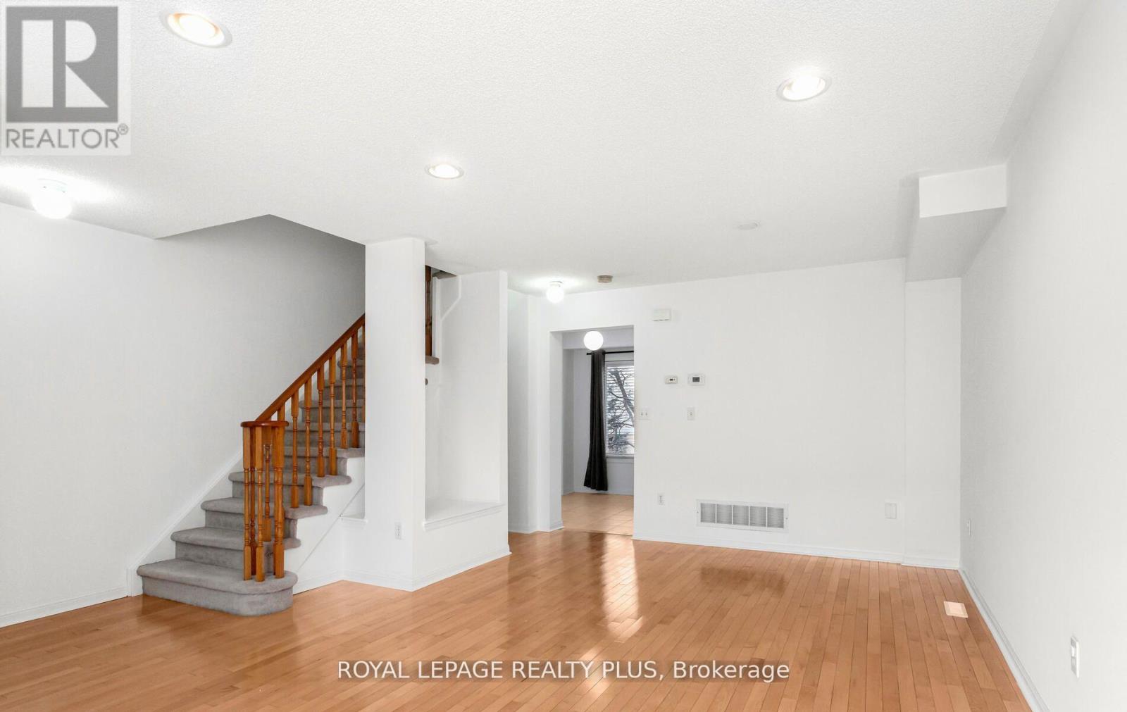 267 - 3030 Breakwater Court, Mississauga, Ontario  L5B 4P1 - Photo 6 - W12947078