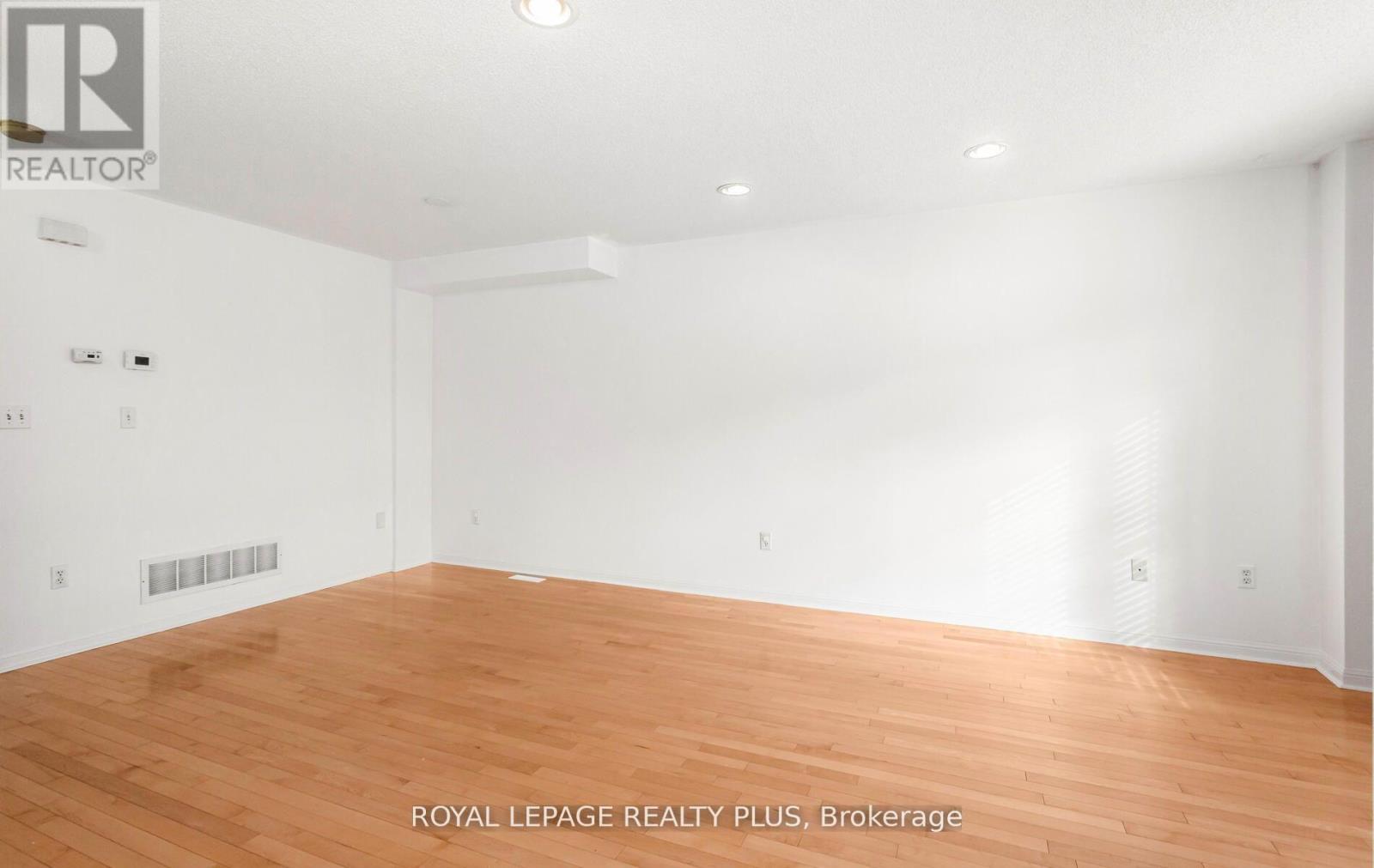 267 - 3030 Breakwater Court, Mississauga, Ontario  L5B 4P1 - Photo 7 - W12947078