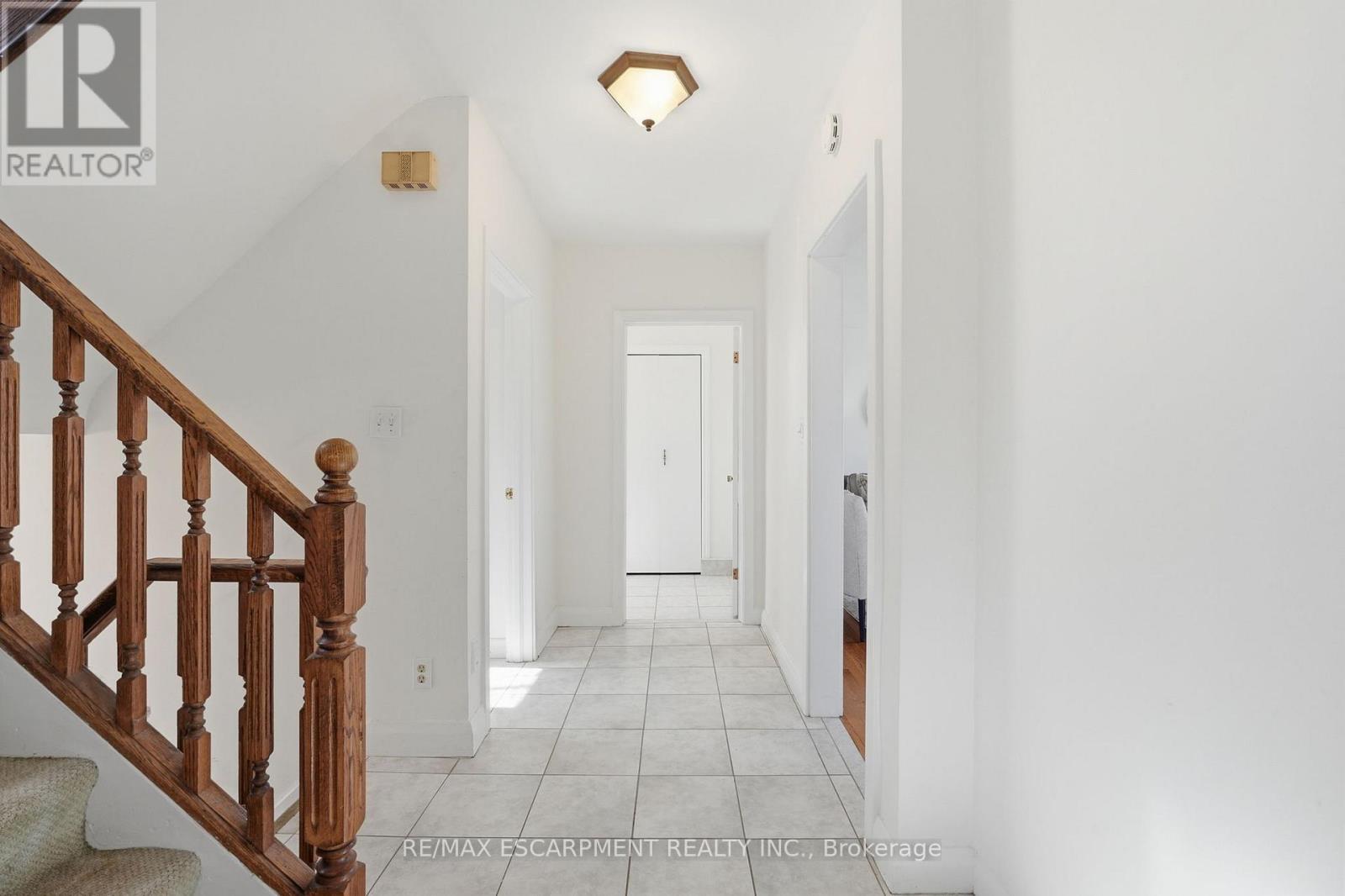 952 Danforth Avenue, Burlington, Ontario  L7T 1S8 - Photo 21 - W12947080